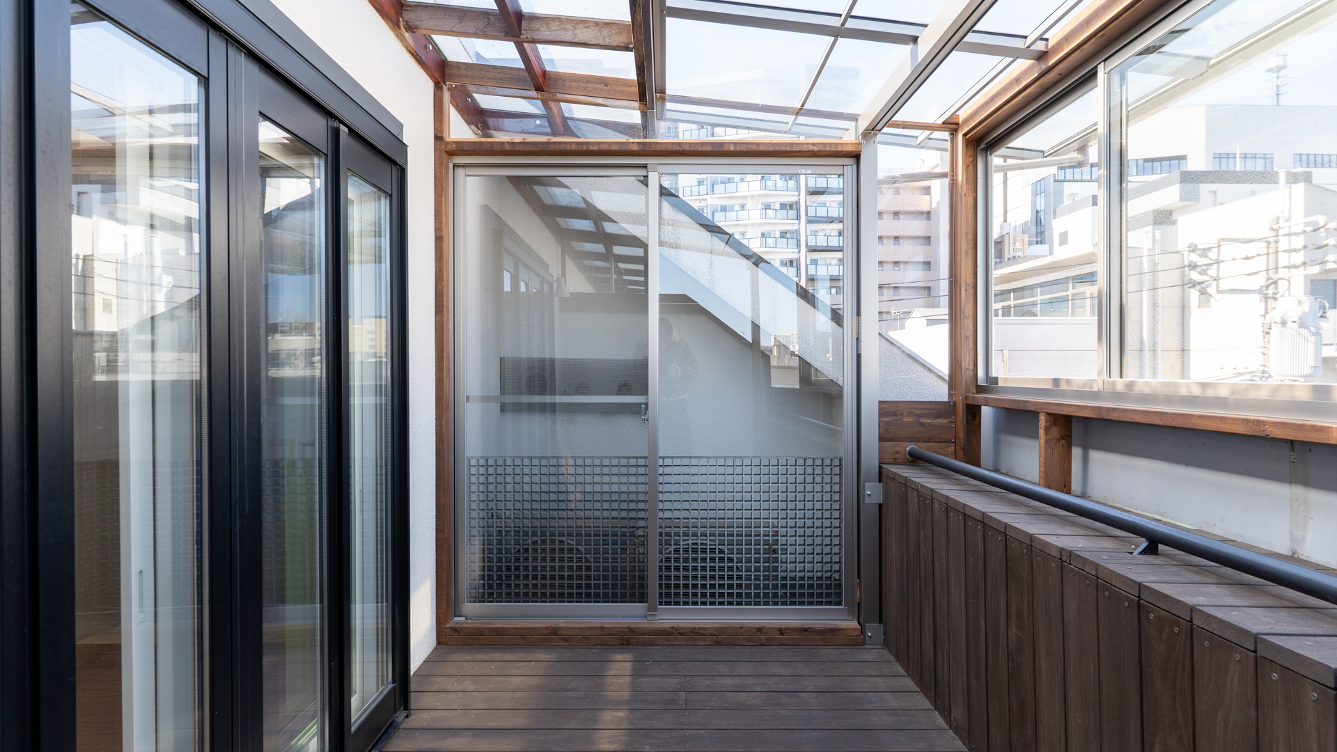 2Fのバルコニー