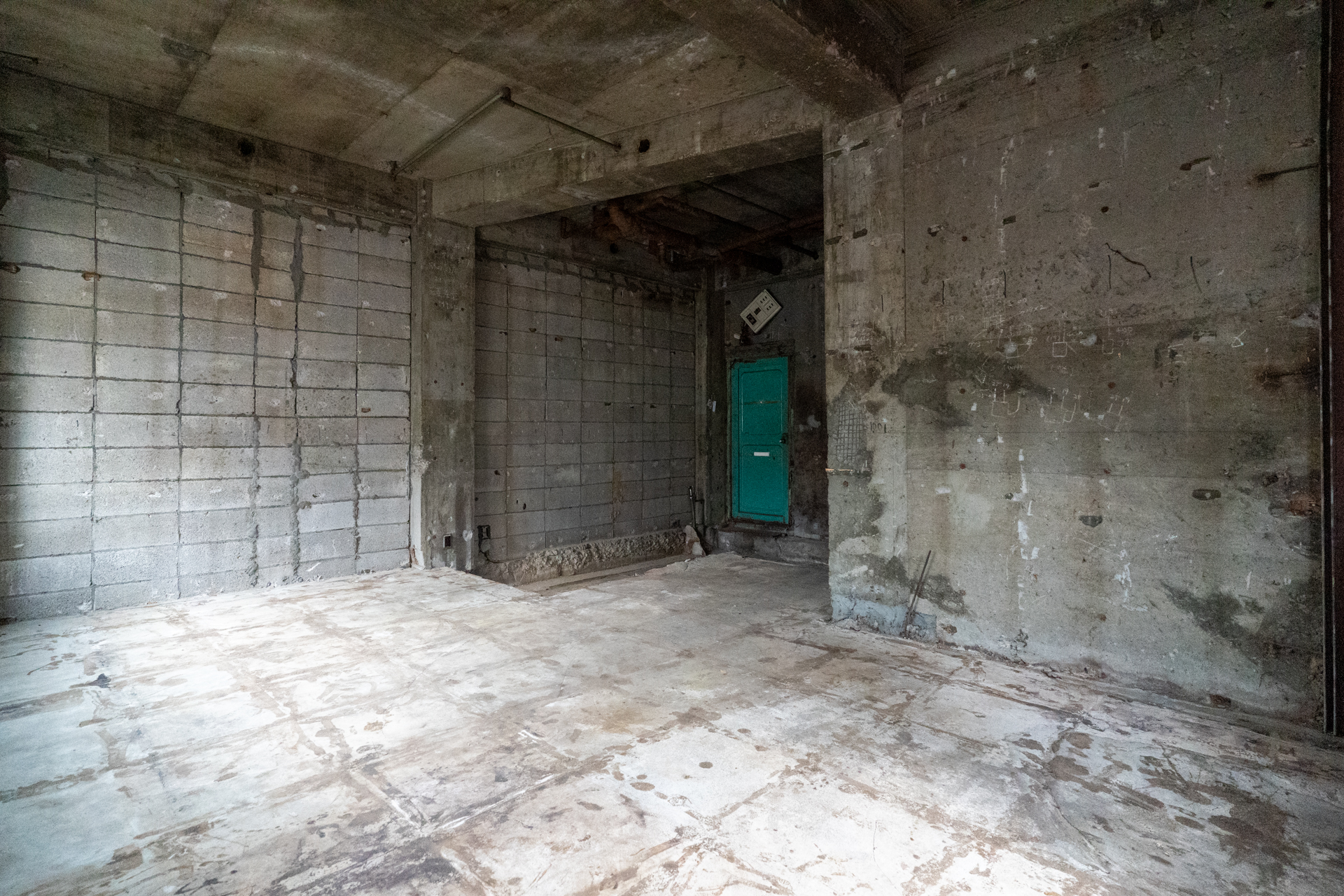 スケルトンで天井高があります