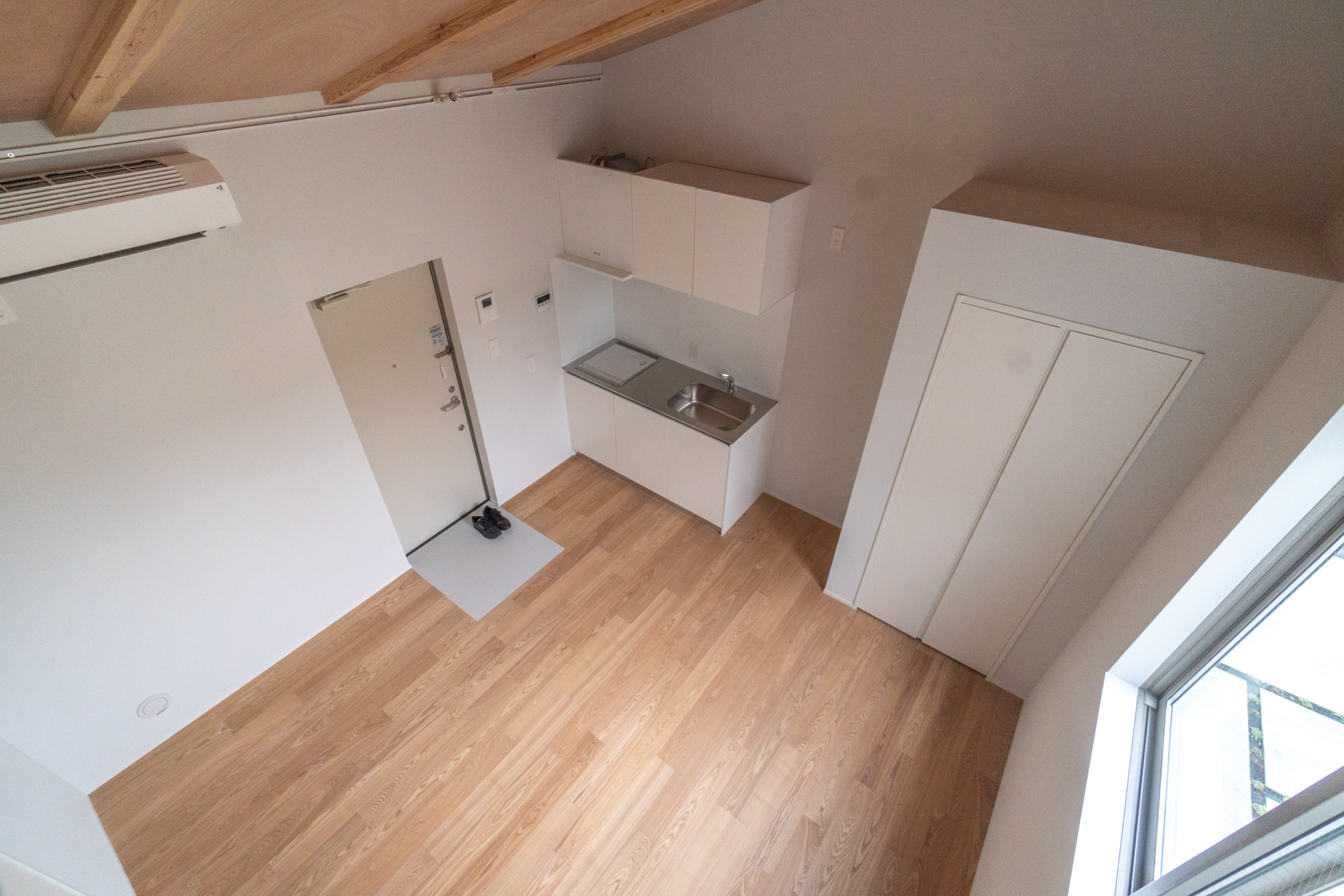 ロフト上から（C号室）