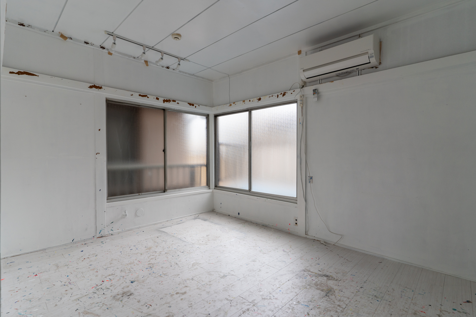 二階は比較的光が入ります