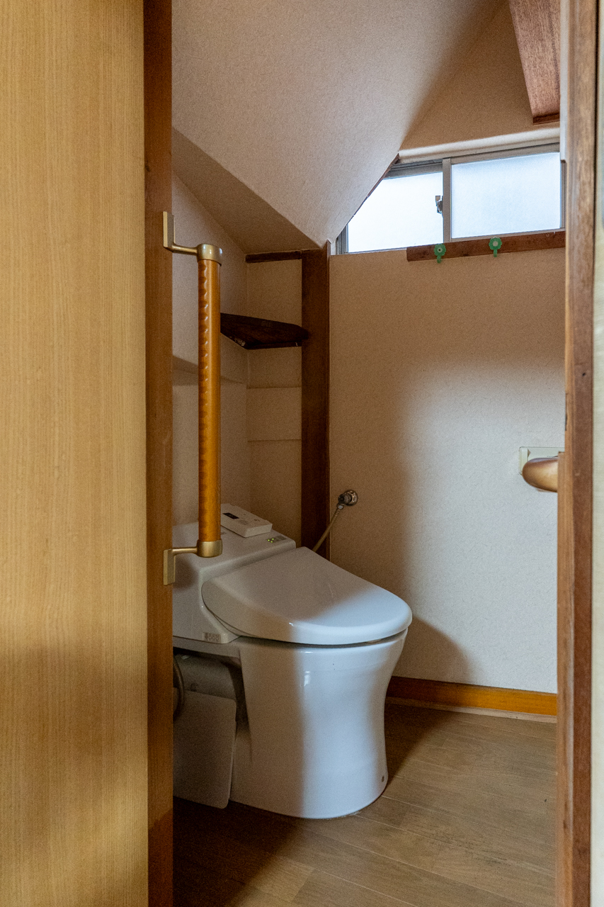 トイレも新し目