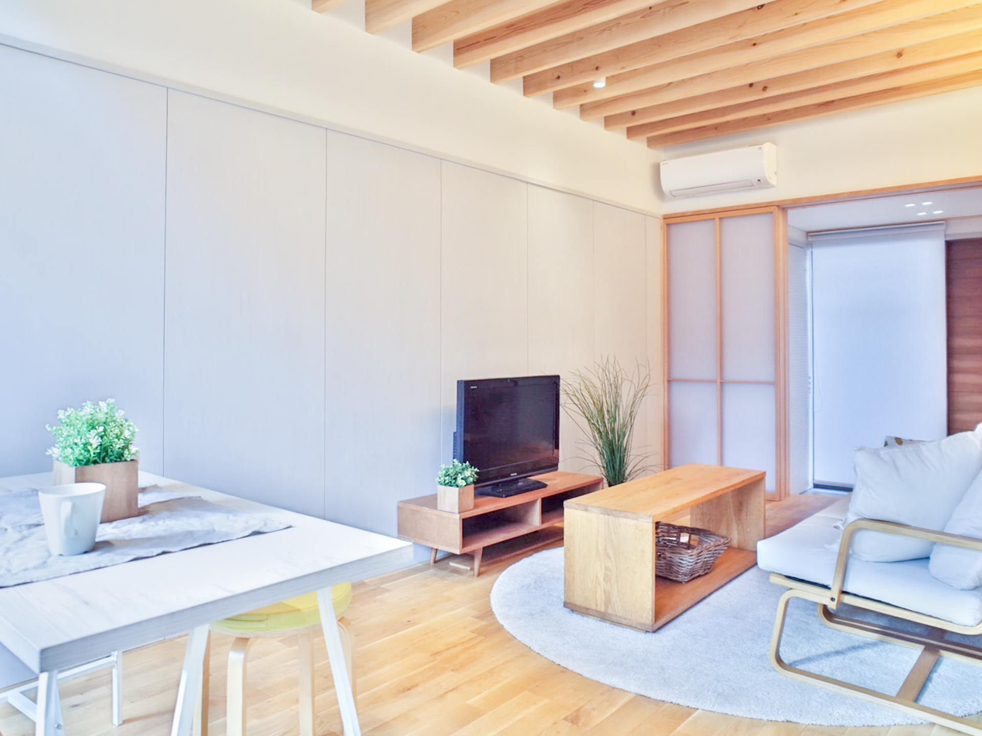 キッチン側からの視点