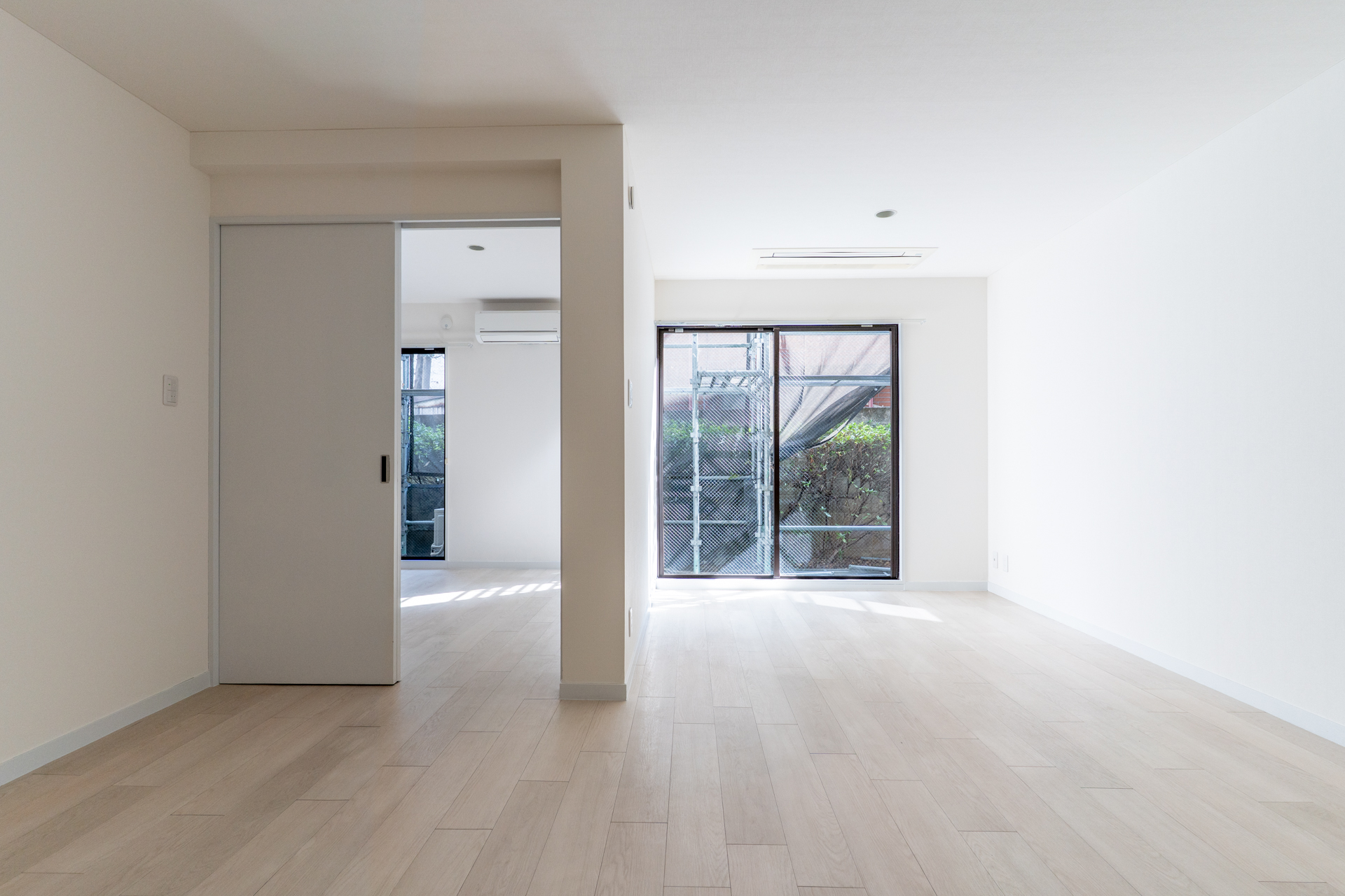 ライトなしでも明るい