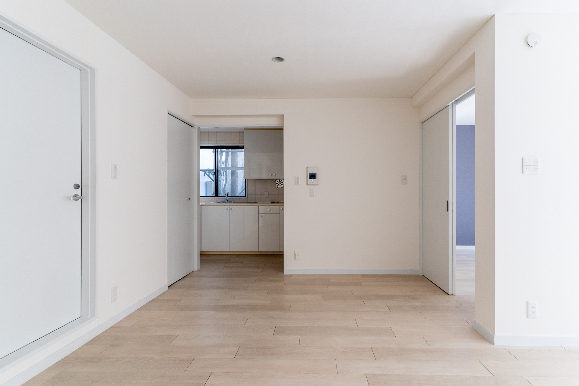 LDKのキッチン側