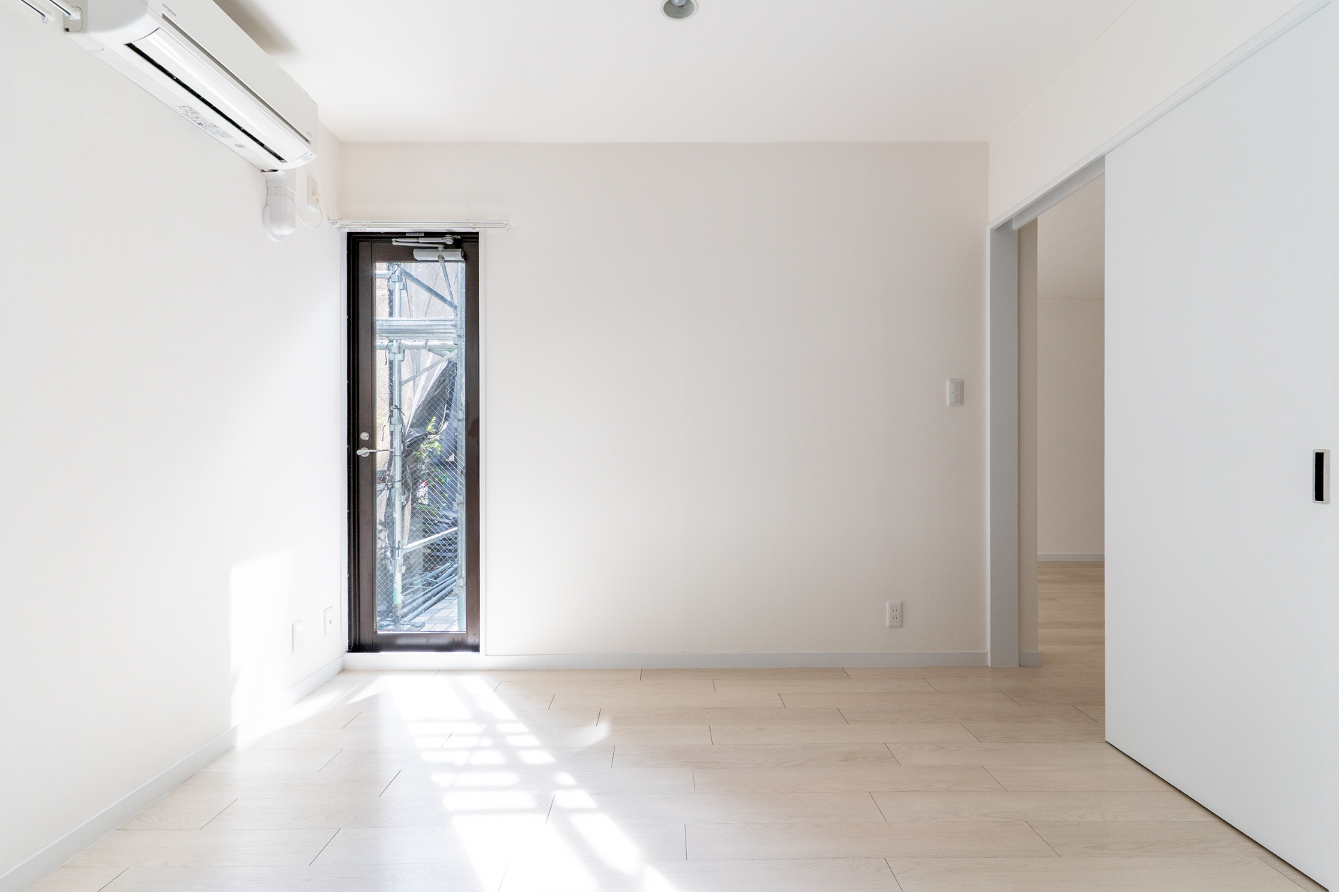 奥側からの視点