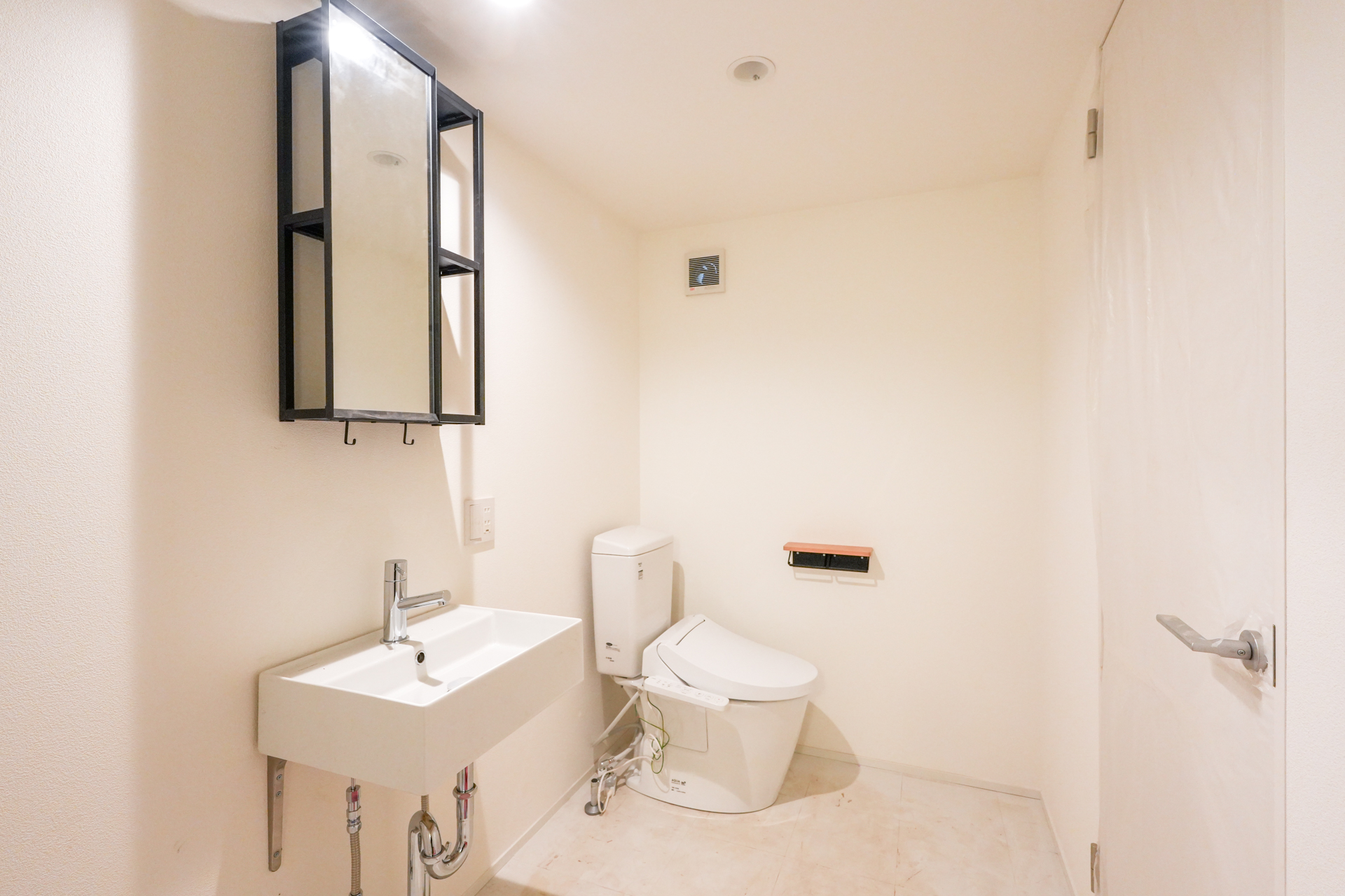 洗面台トイレ（01号室）