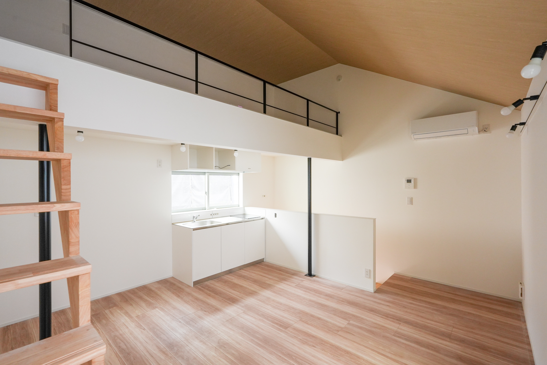 各フロアをどう使うかわくわくします（01号室）