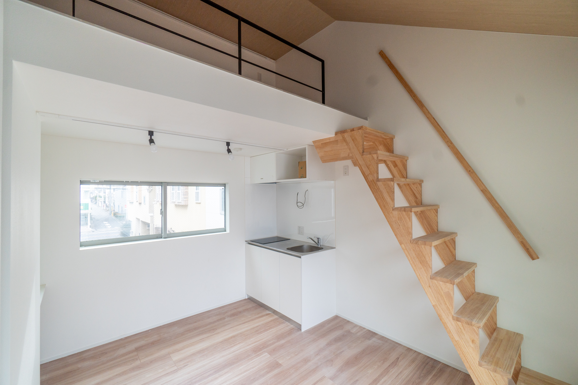 私はこのロフトの上で眠りたい（03号室）