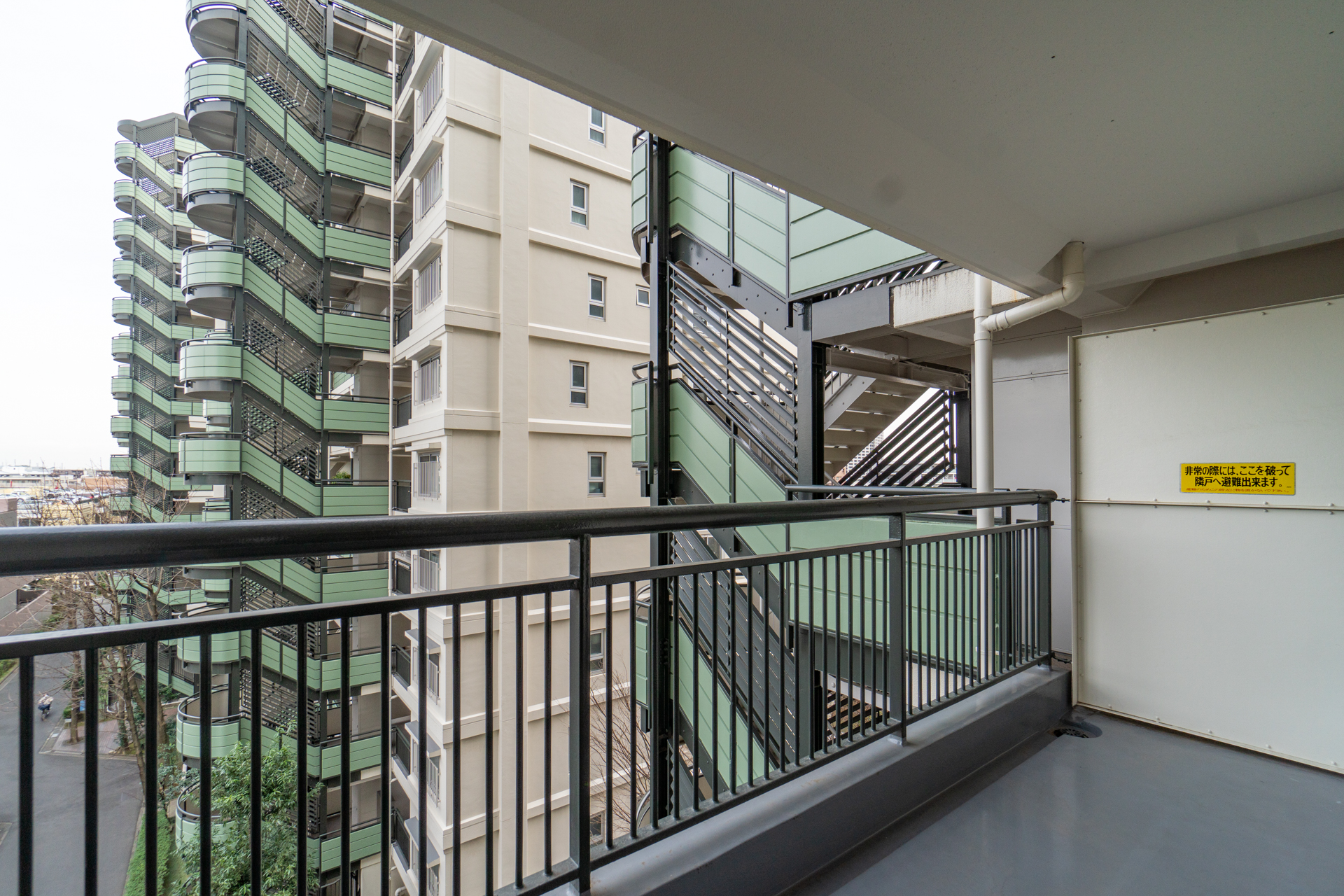 マンション棟内向き