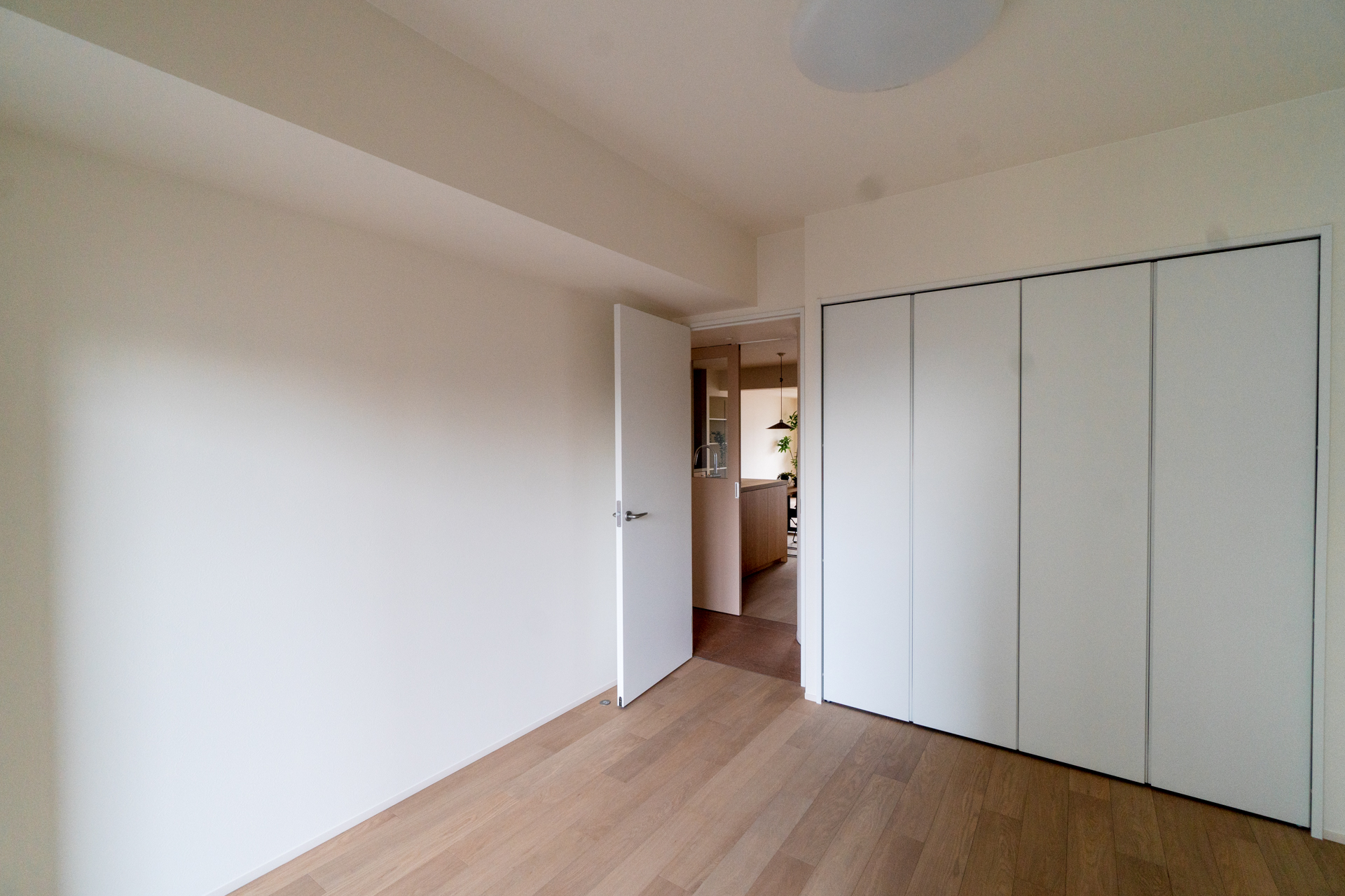 こちらにも収納あり