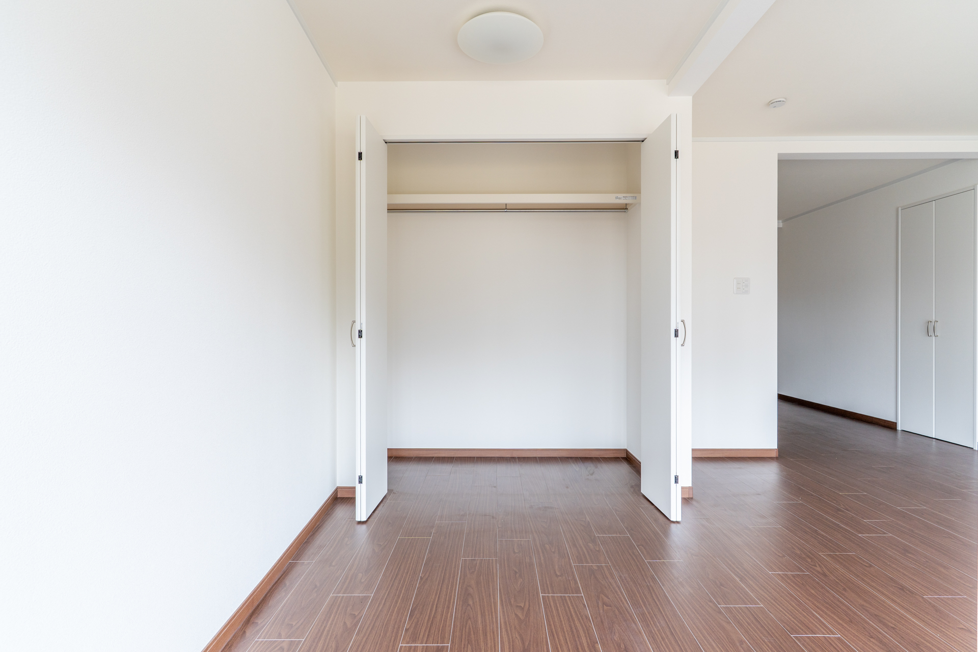 クローゼットオープン