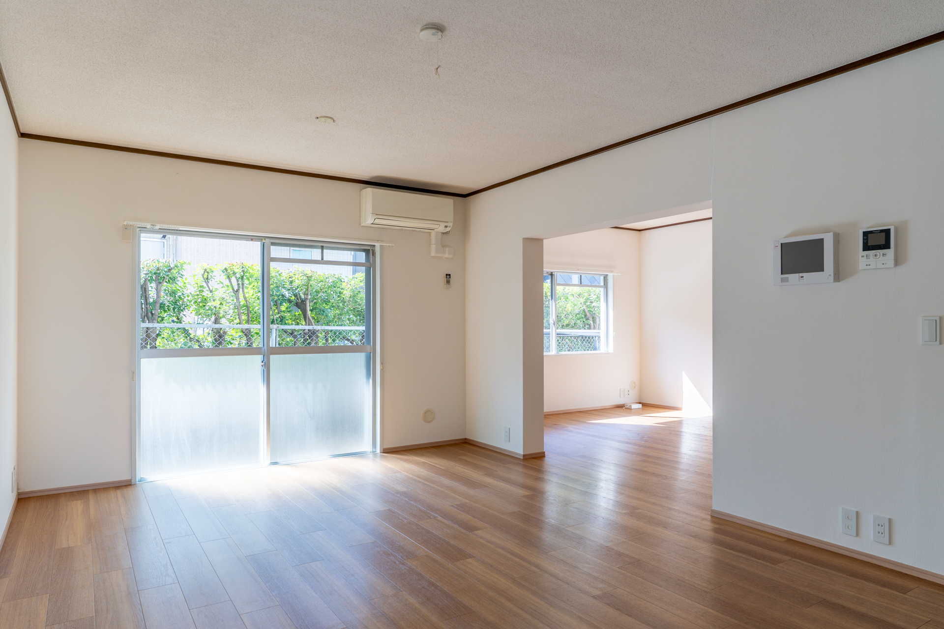 キッチン側からの視点