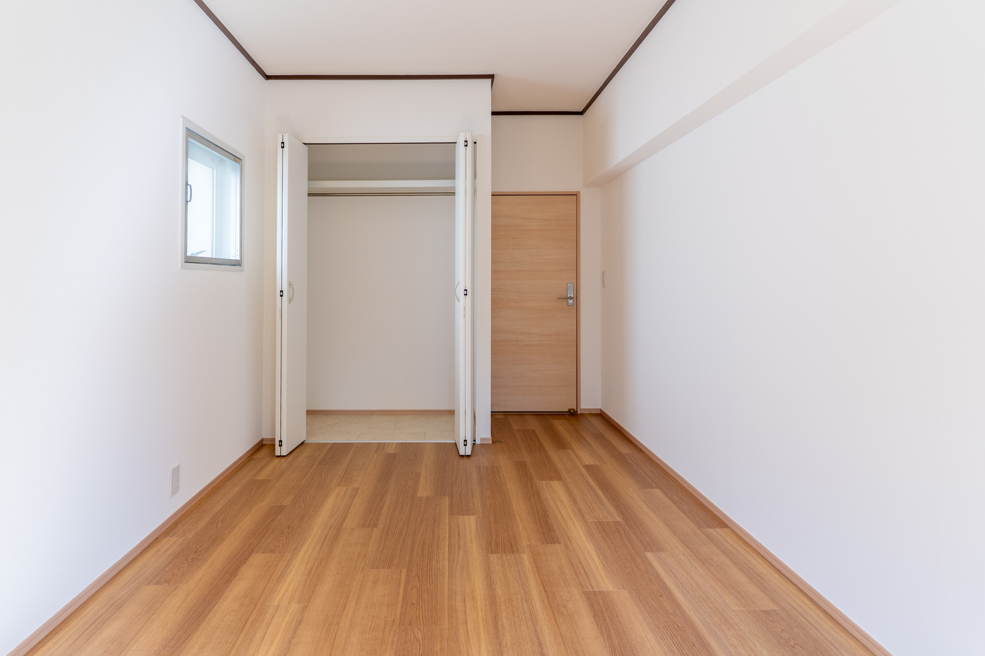 クローゼットオープン