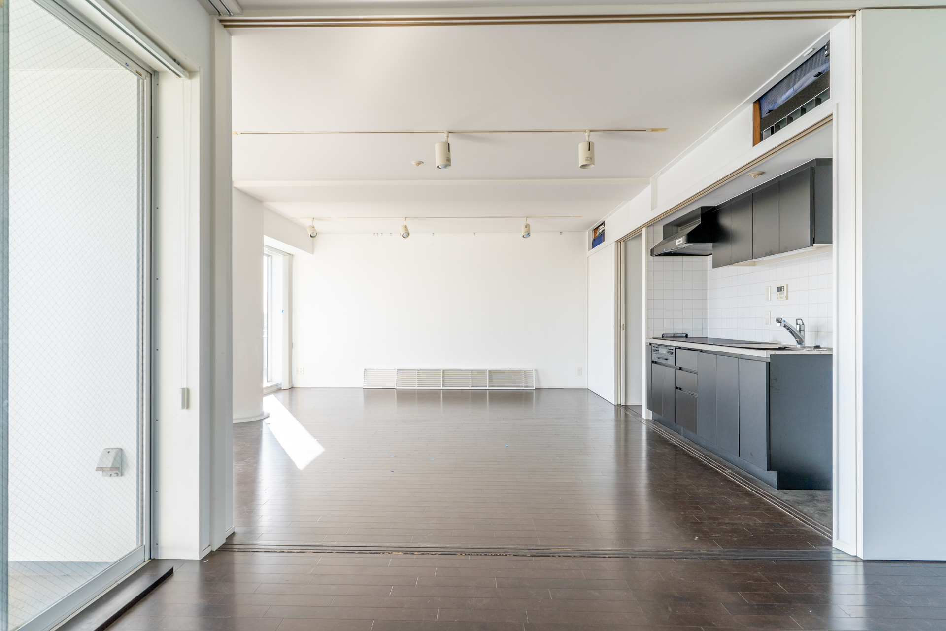 14.8帖のお部屋からのLDK部分