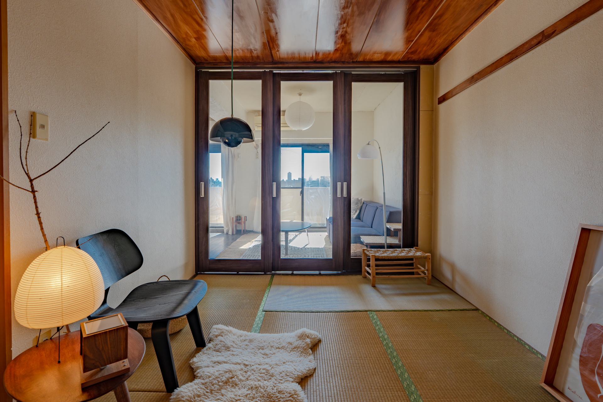 和室とリビングの間の引戸はガラス戸になっています