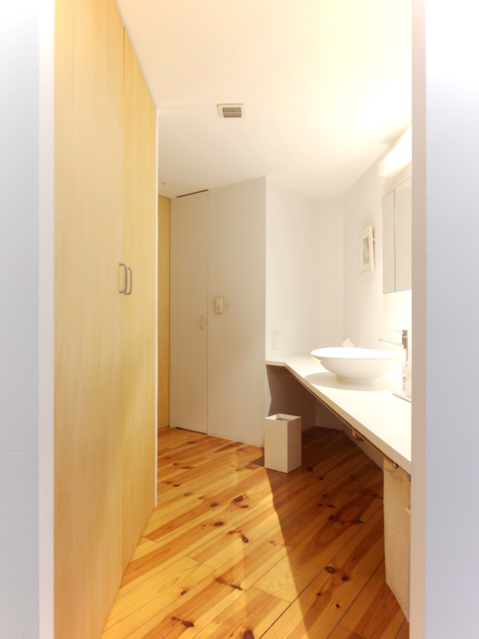 脱衣所にも大容量収納