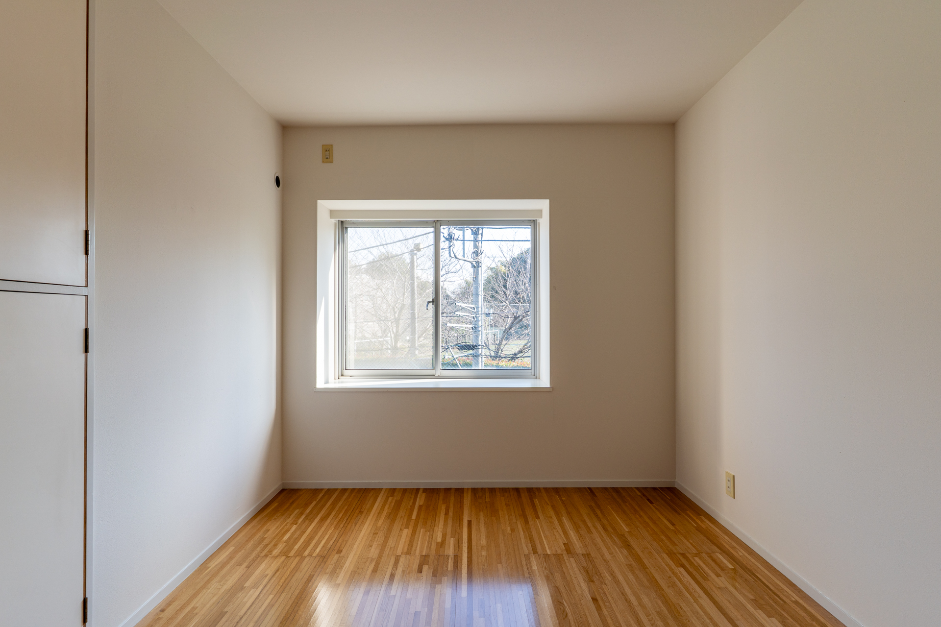 玄関横の6帖のお部屋