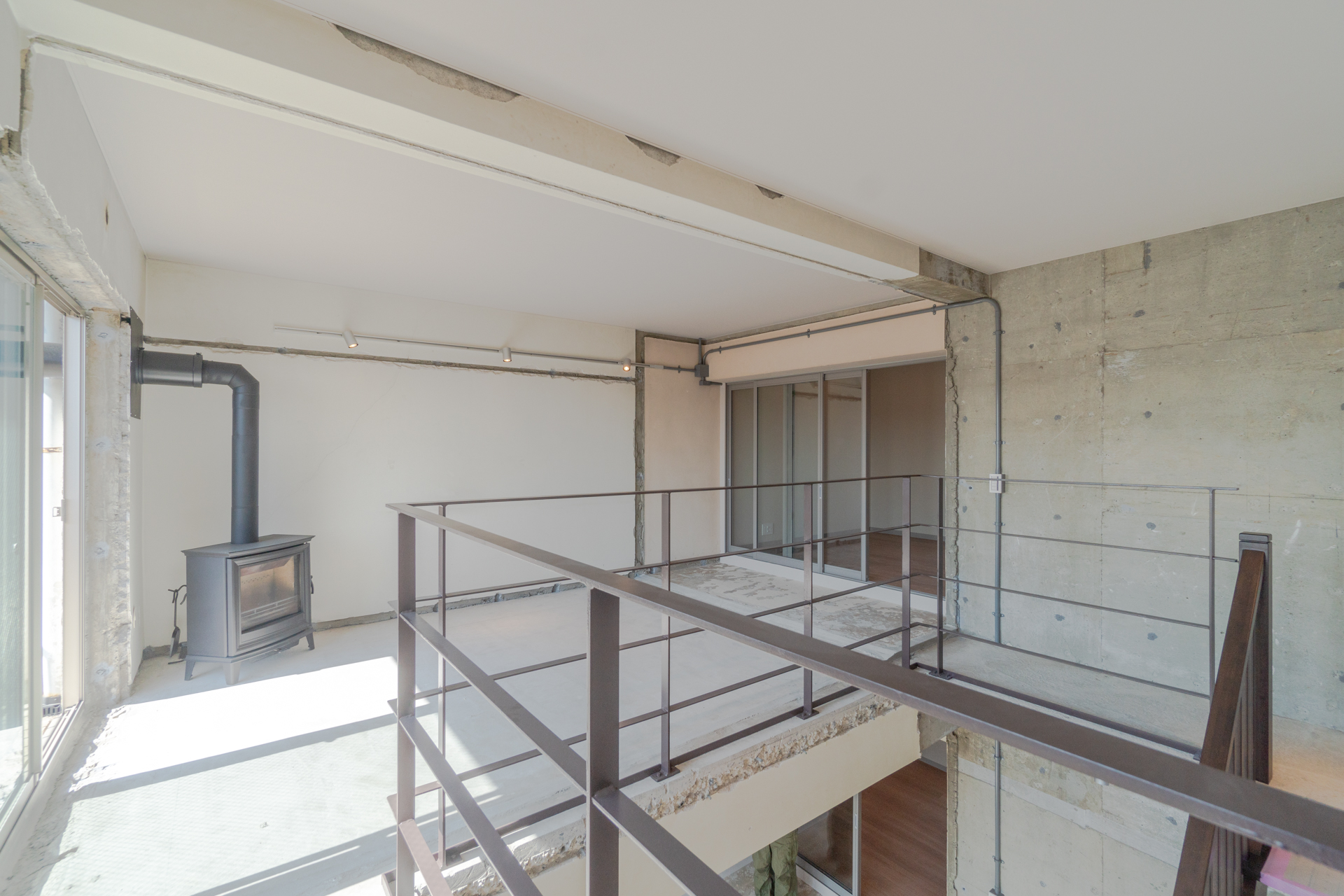 部屋の奥から（5階）