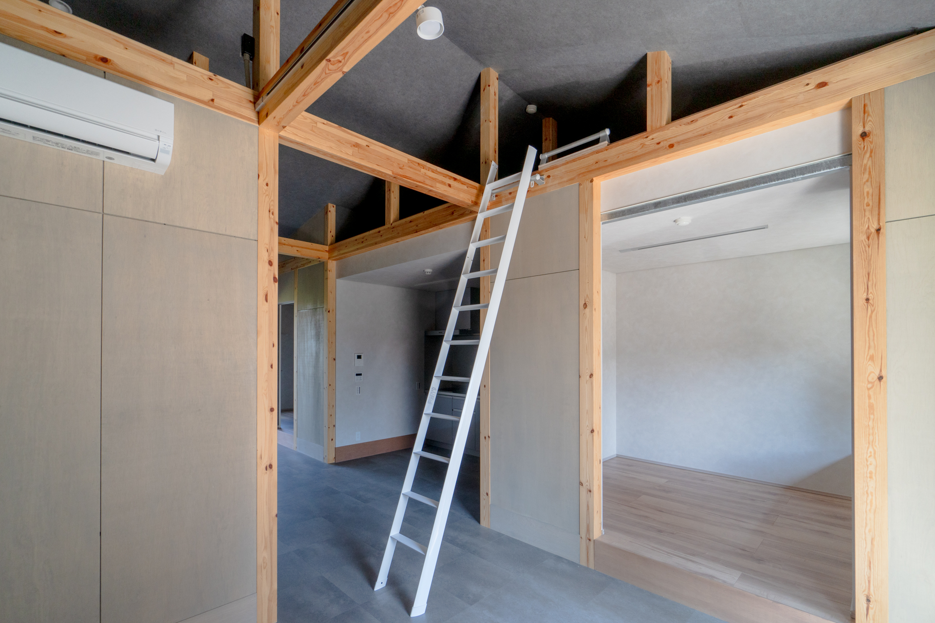 ロフト付きの庭棟2階（N203号室）