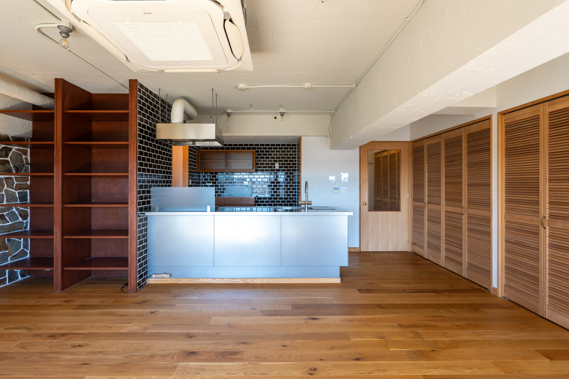 不揃いを、揃えた部屋。