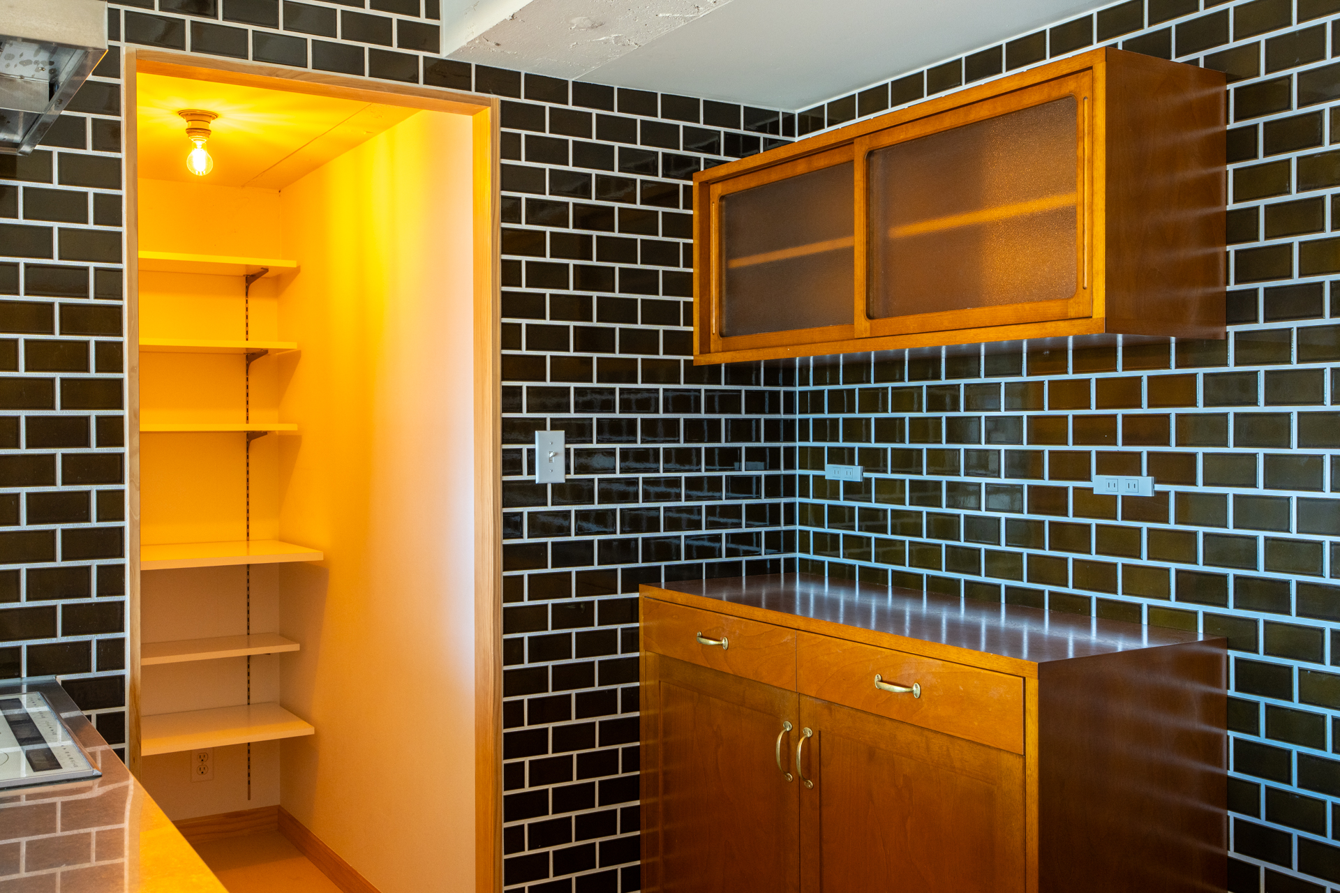 見せる収納と、見せるパントリー