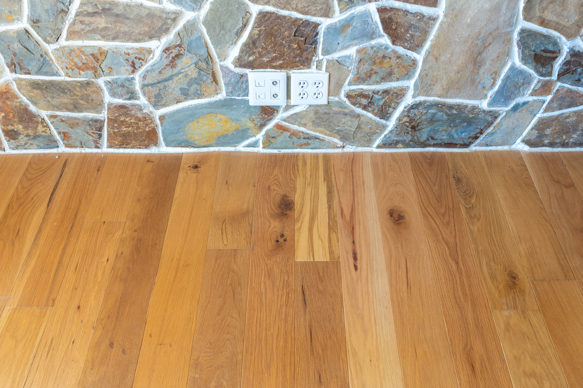 コンセントと端子への気遣い