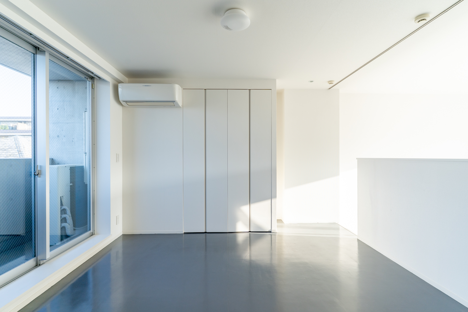 2階の9.1帖の洋室