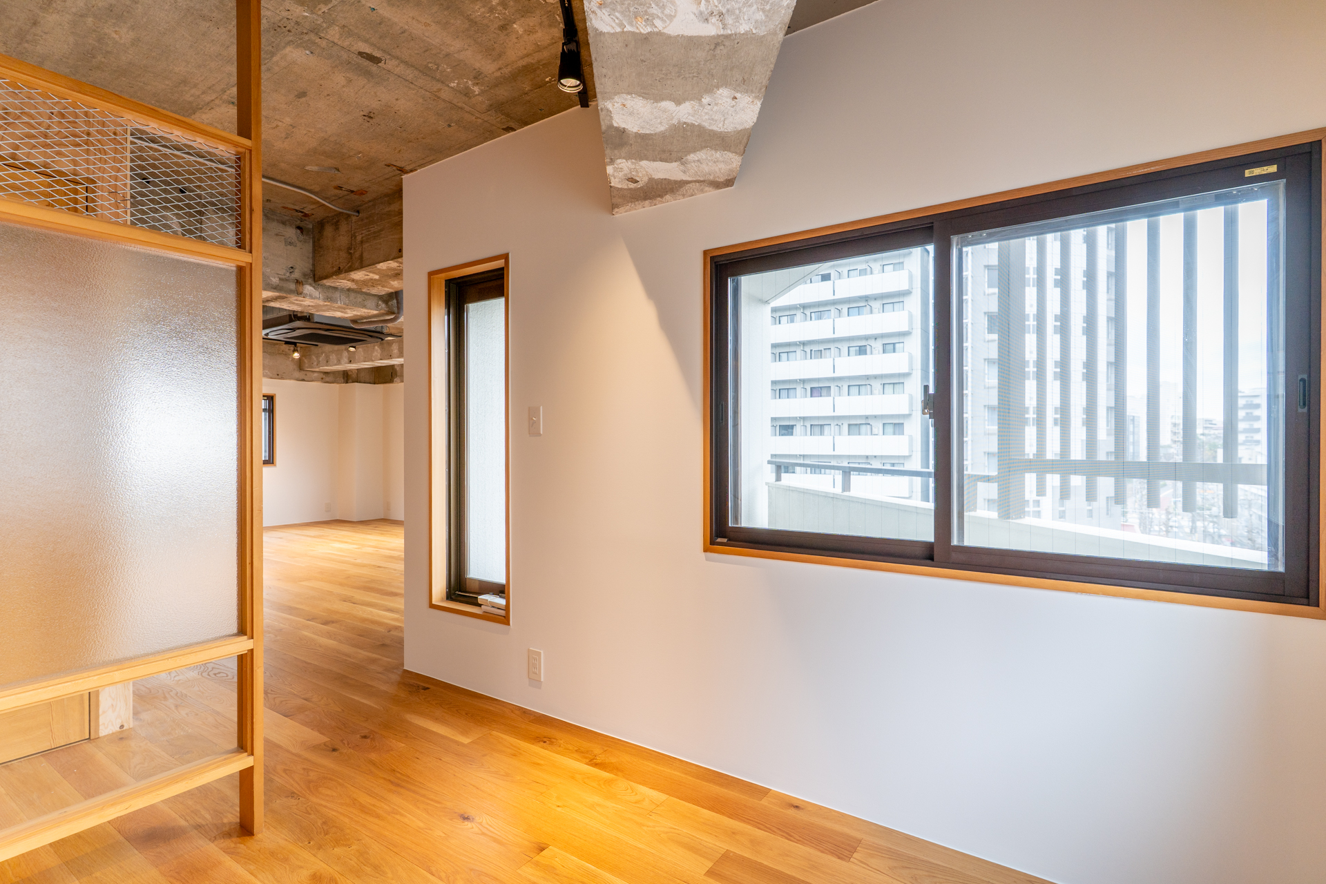 奥側からの視点