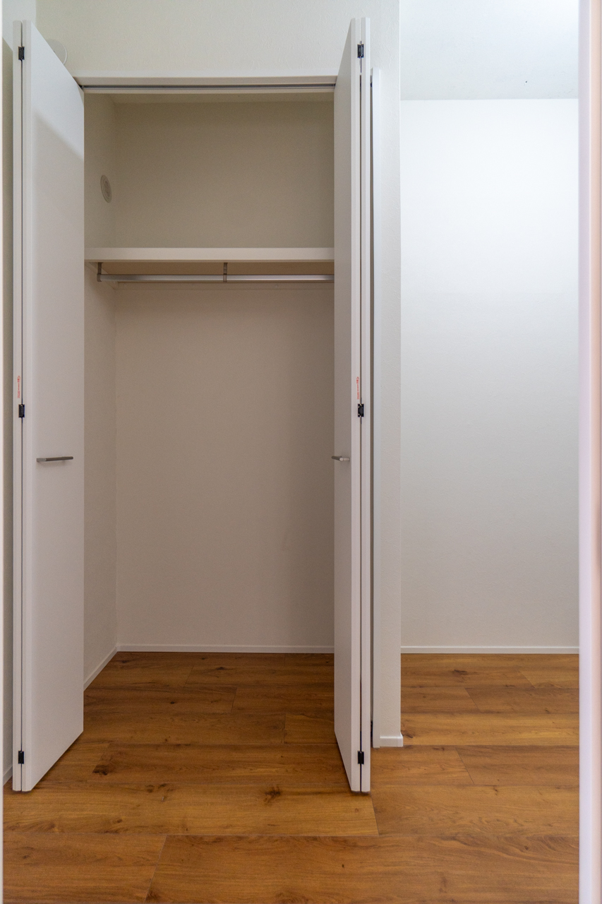 もう一つのサービスルームの収納