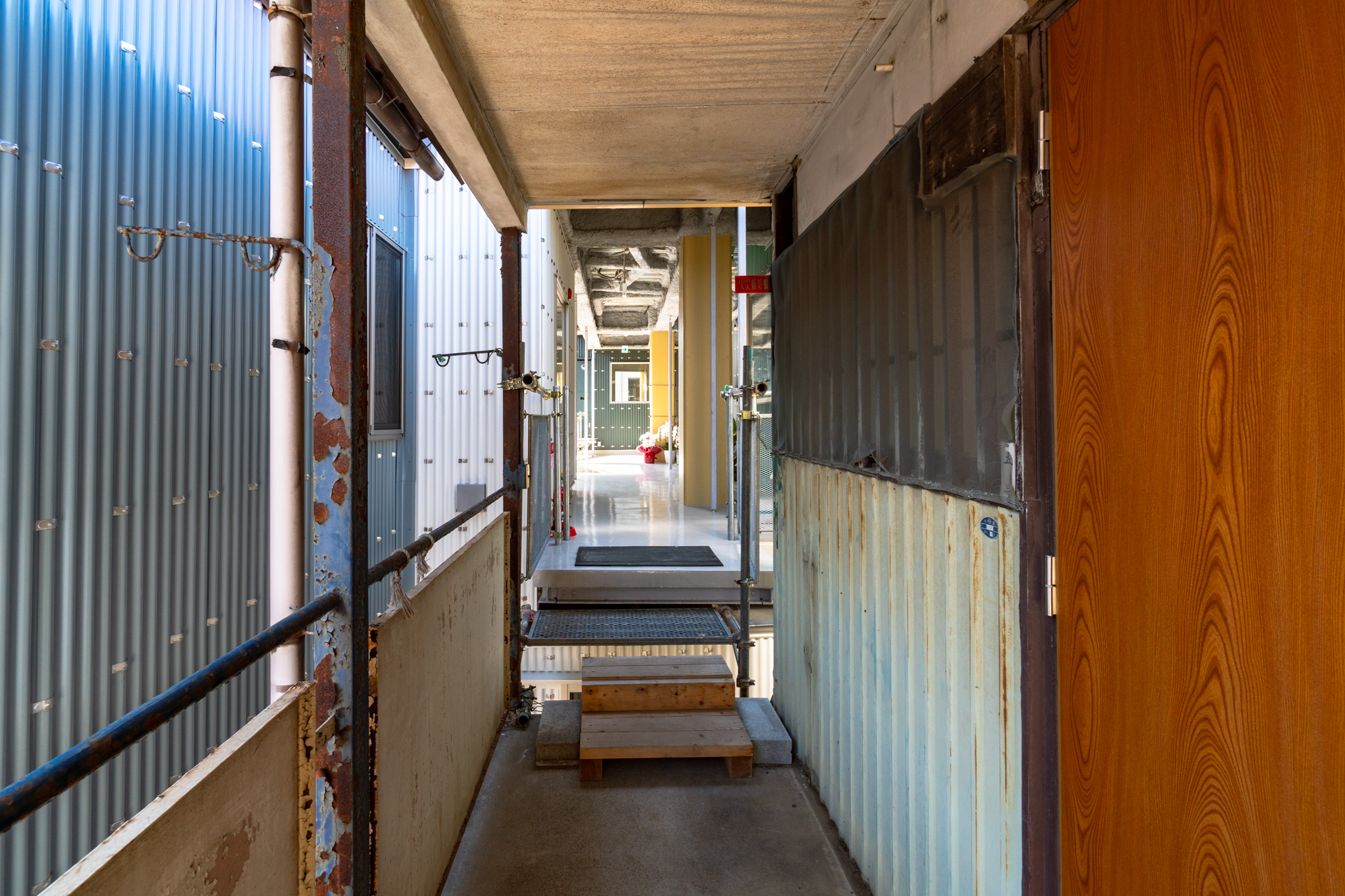 2階部分は新築棟へと繋がっています