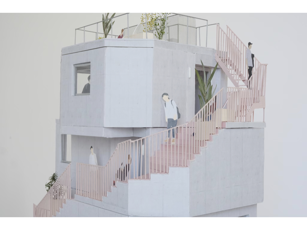 最上階が突き当たりじゃないのがいい