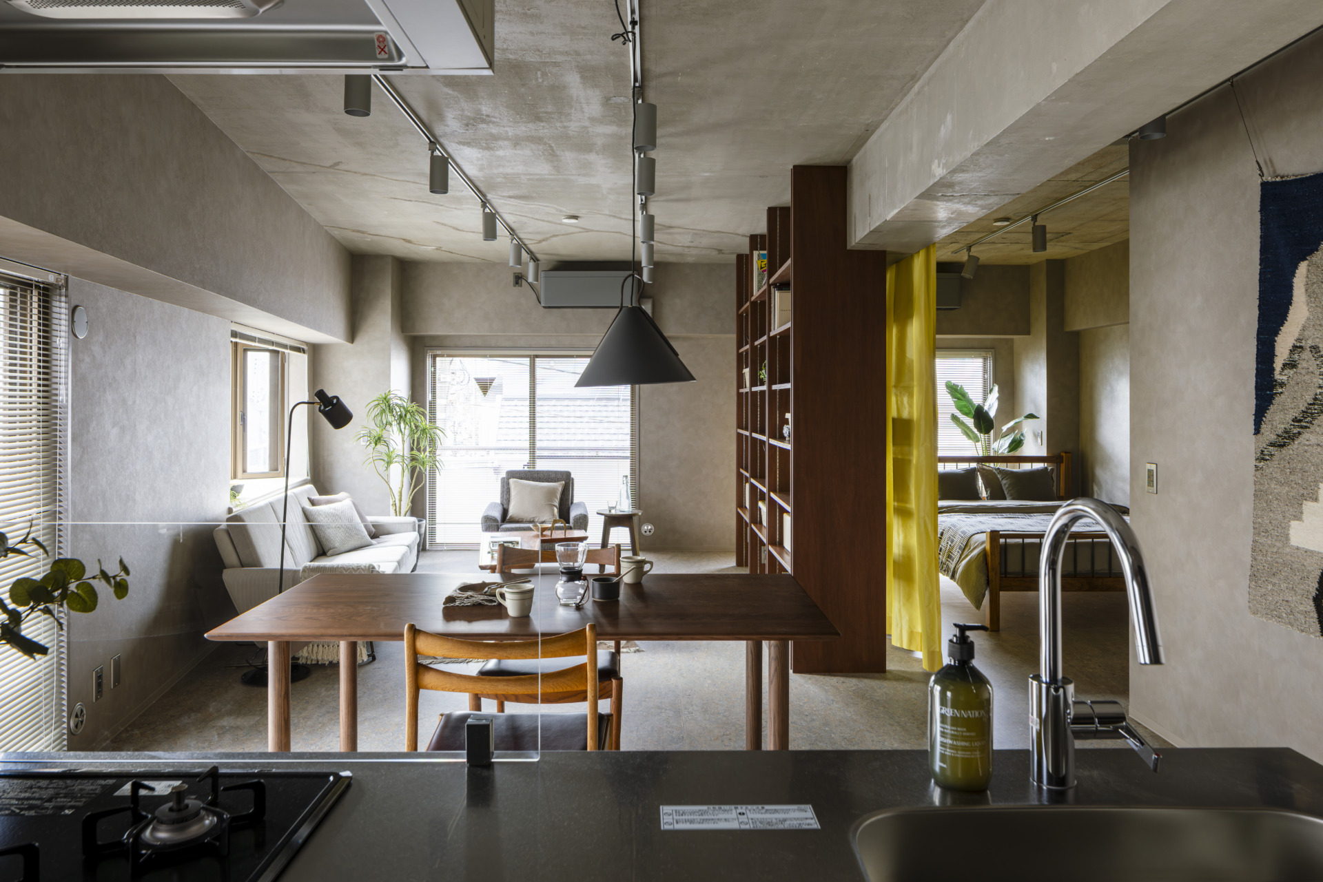 キッチンから（302号室）