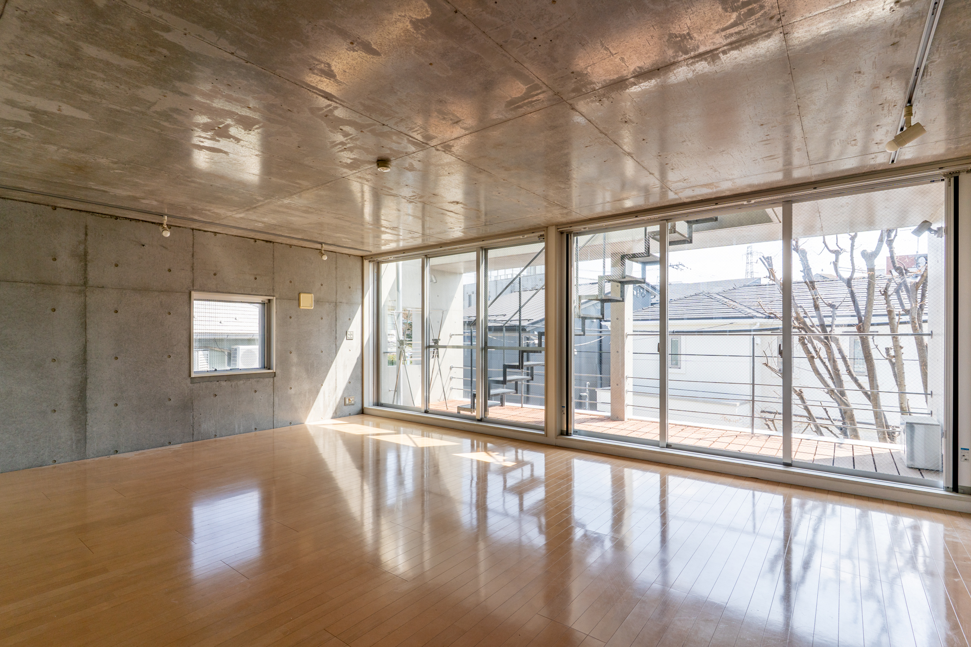 住むも働くも、ペットと一緒