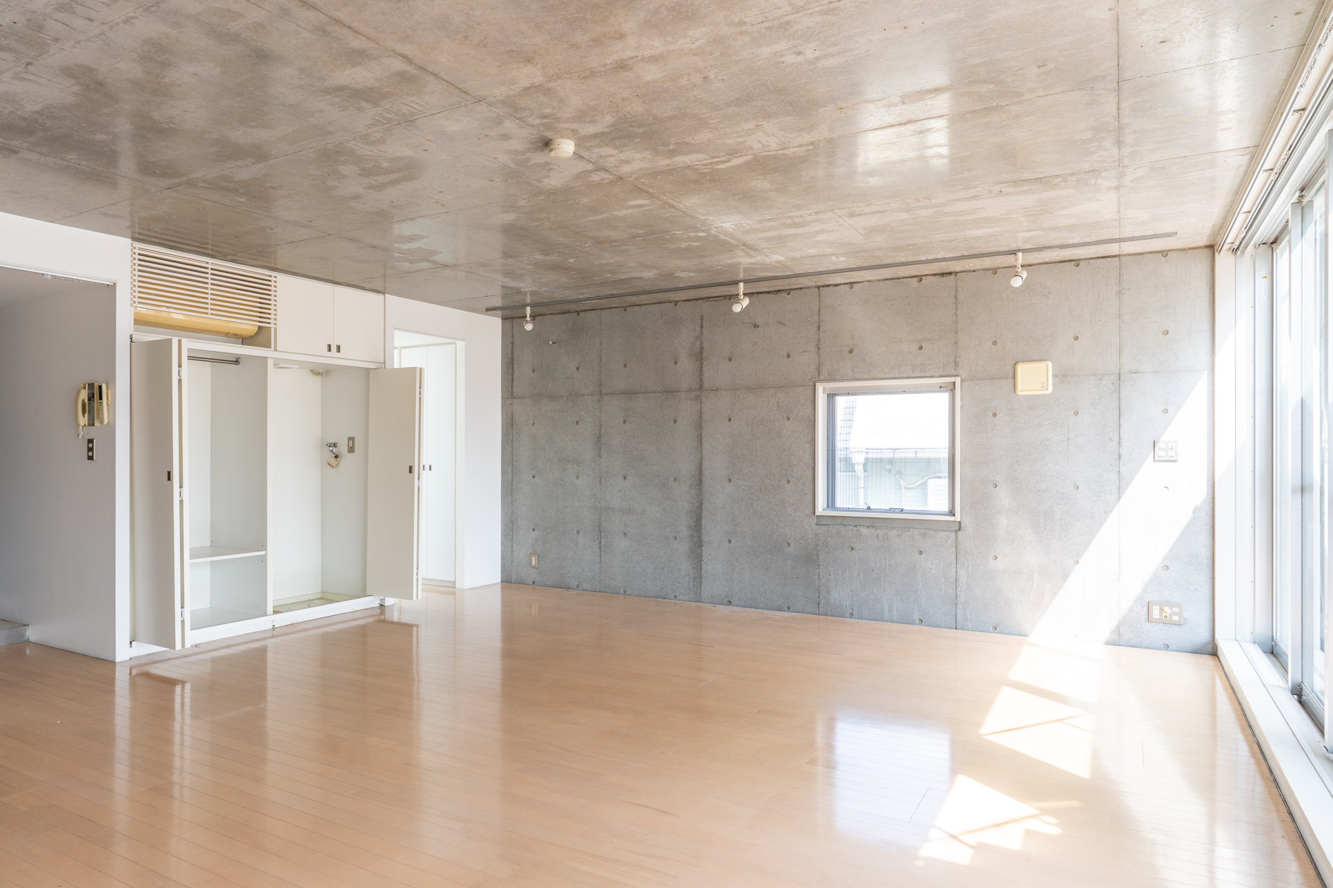 窓側からの視点