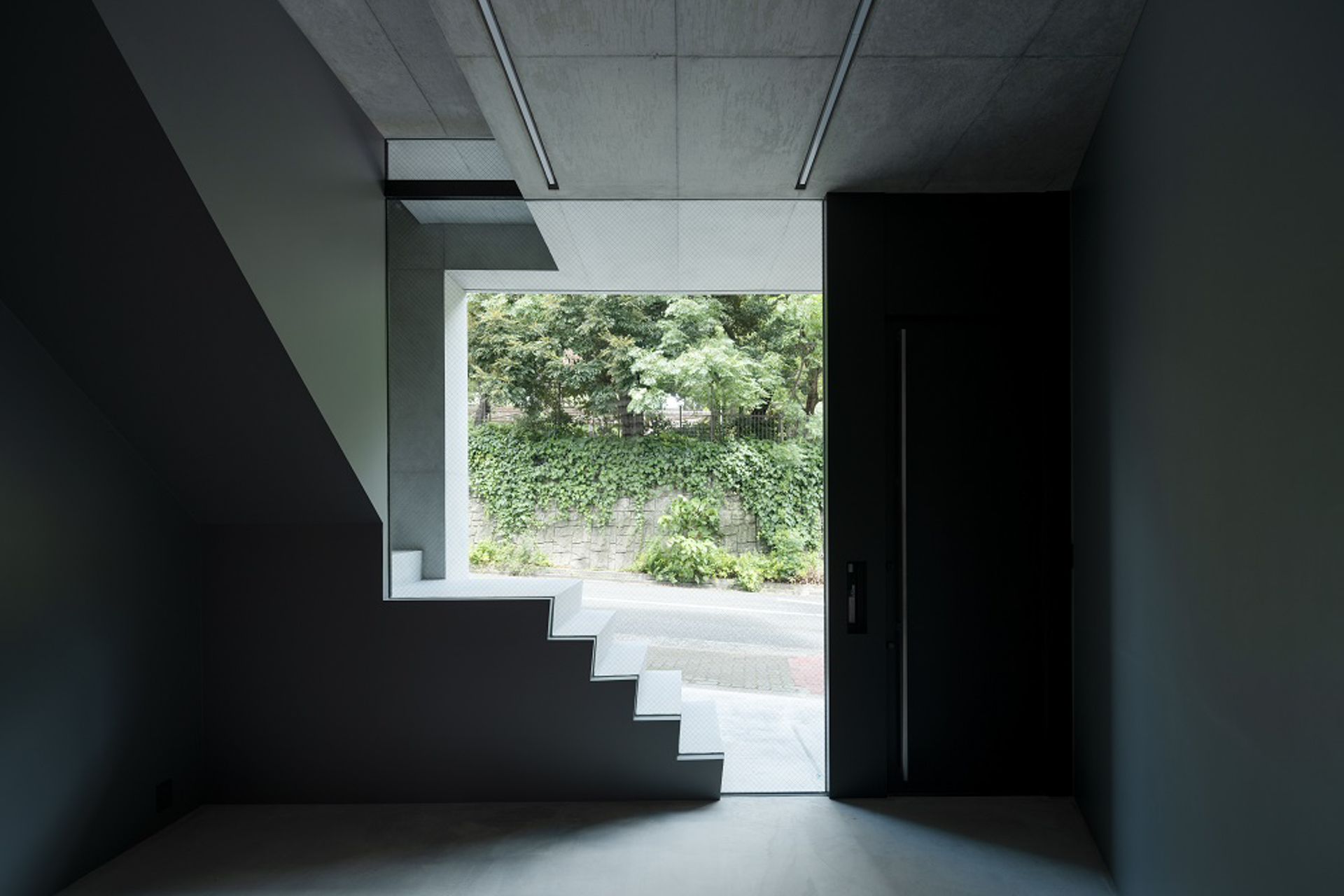 路面なのに隠れ家な店舗