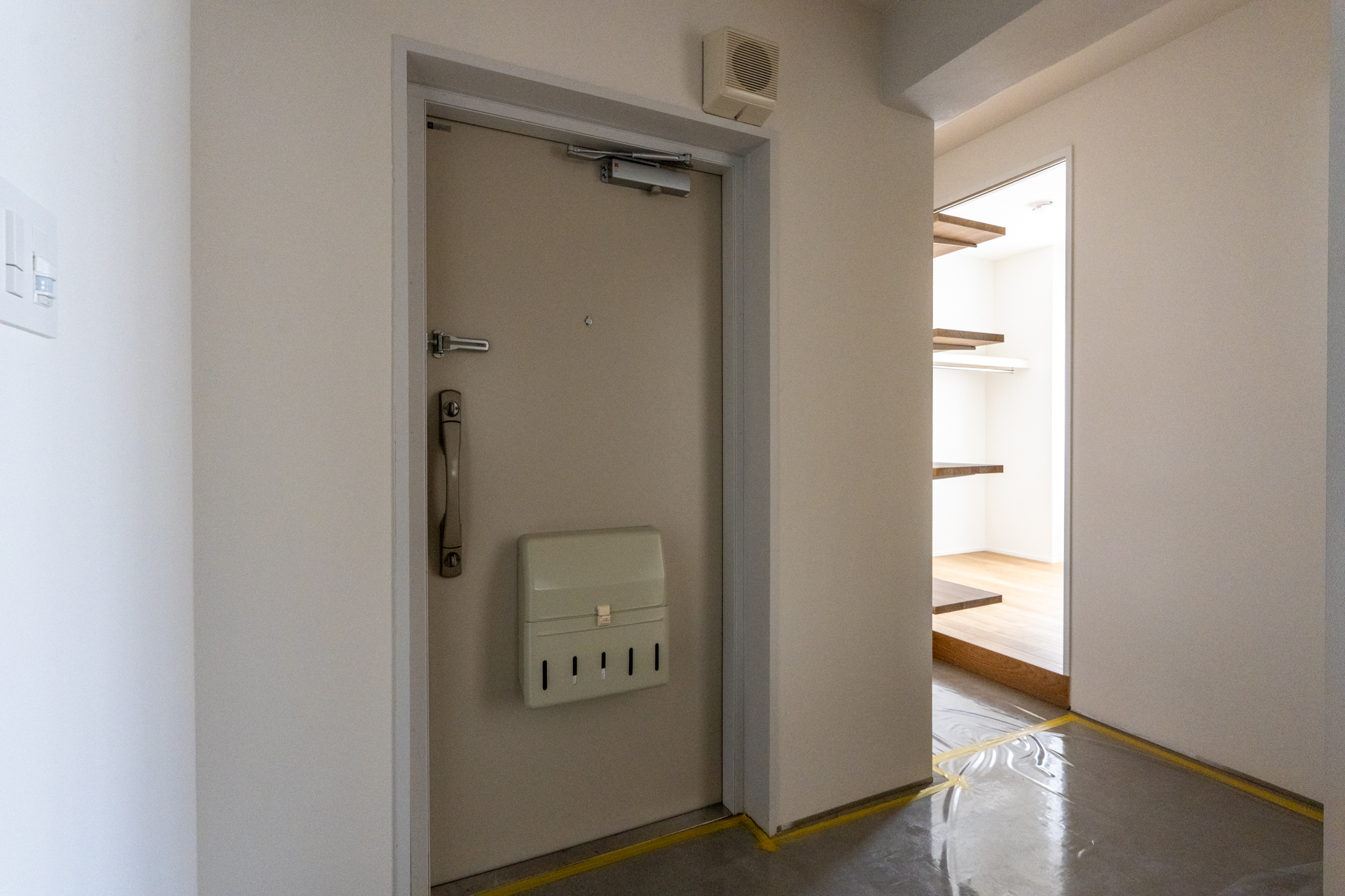 玄関とその横のSICとWICの関係