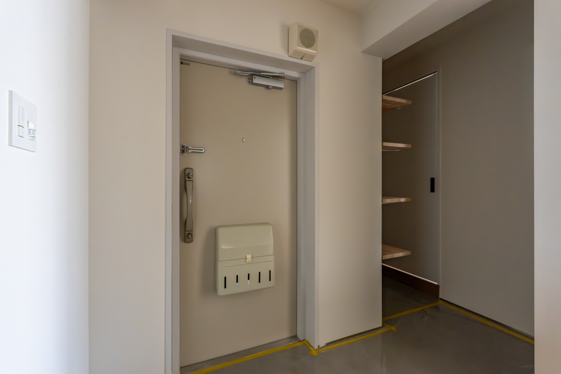 玄関とその横のSICとWICの関係