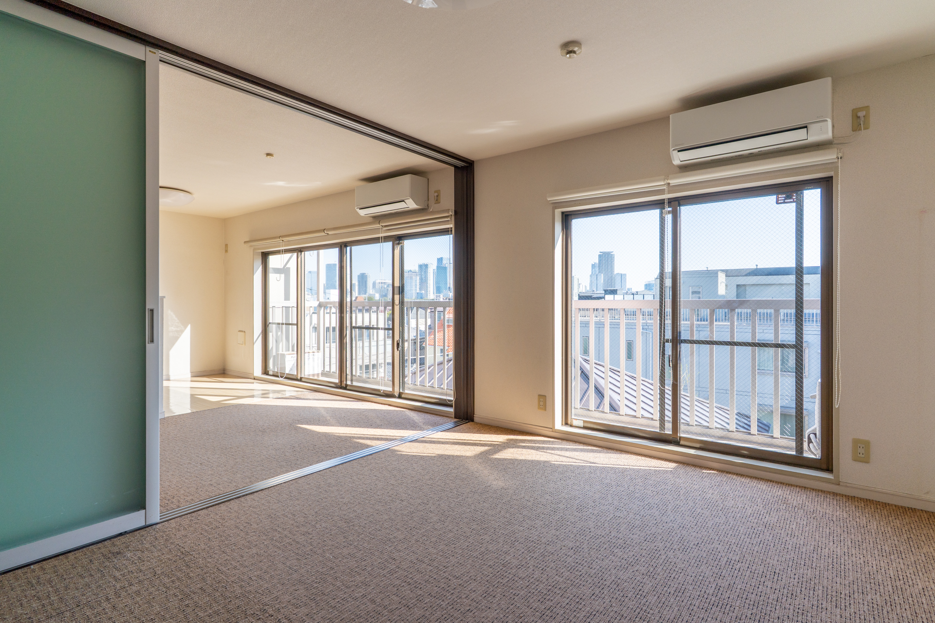 クローゼット側からの視点