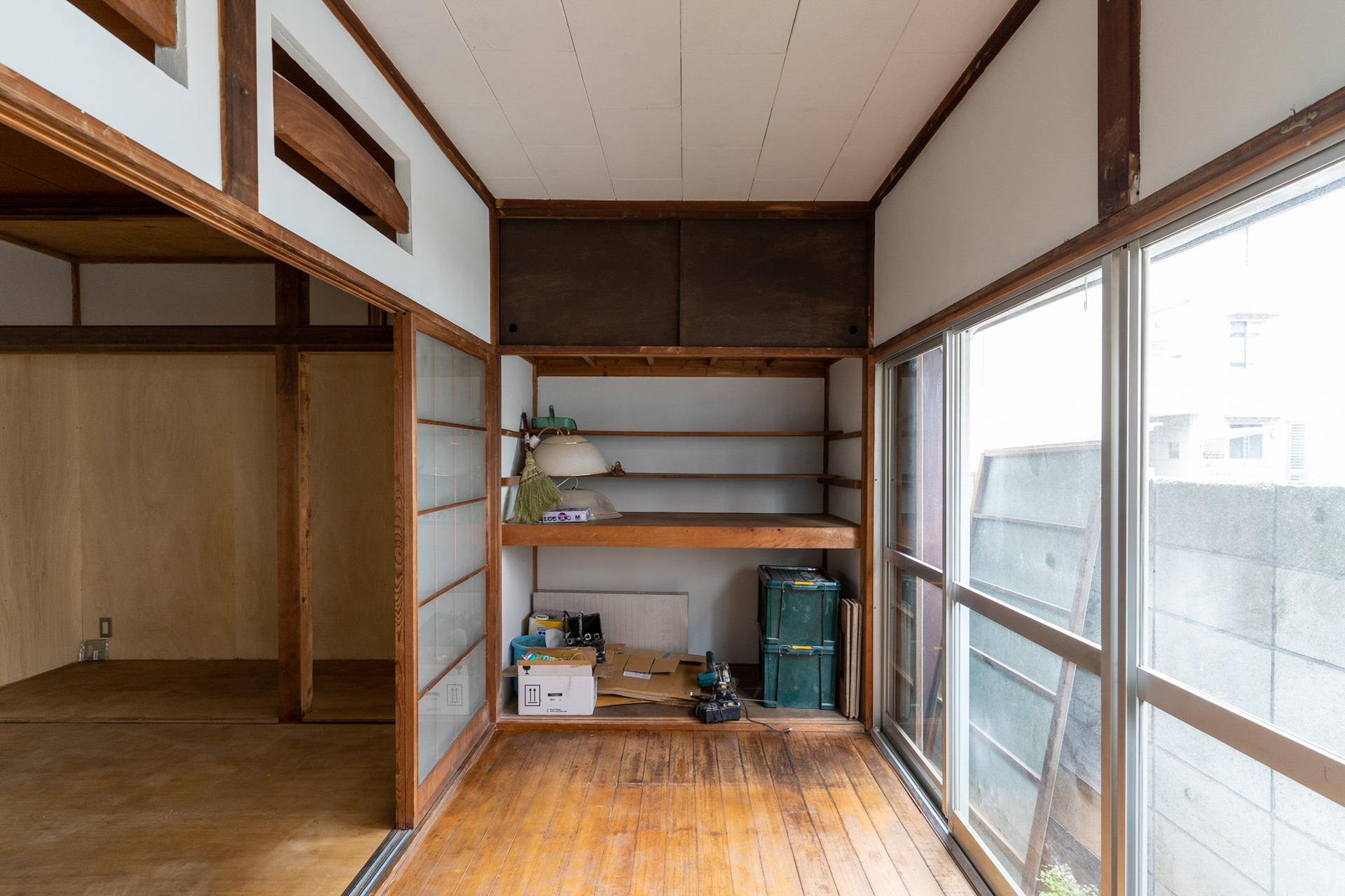 縁側もワイドがあるのでワークスペースにできそう（※写真は2021年の改装時に撮影したものです）