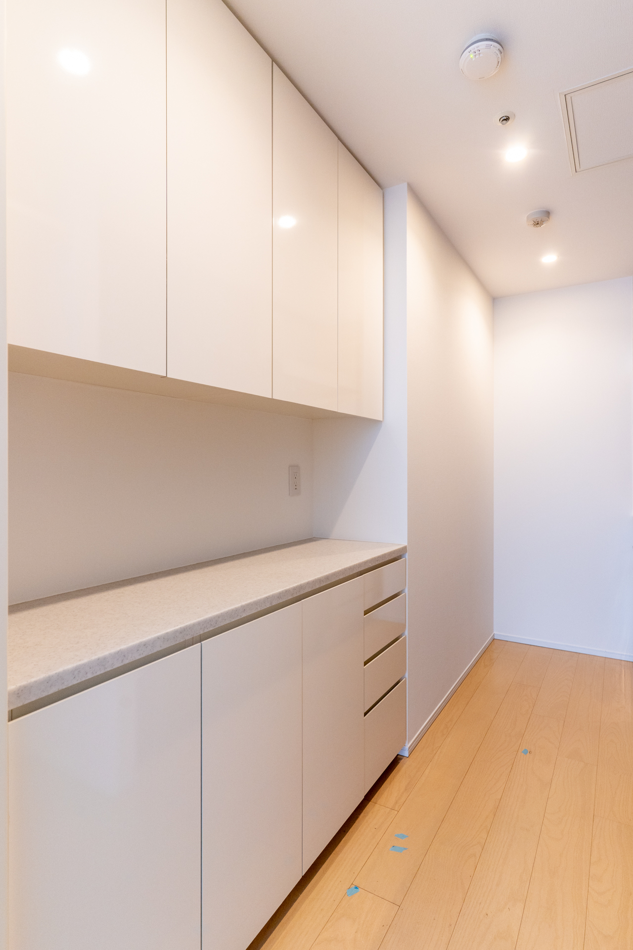 キッチン収納棚