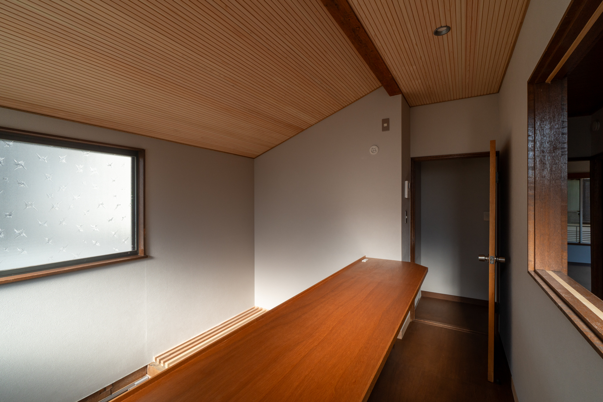 吹き抜け上のデスクスペース！