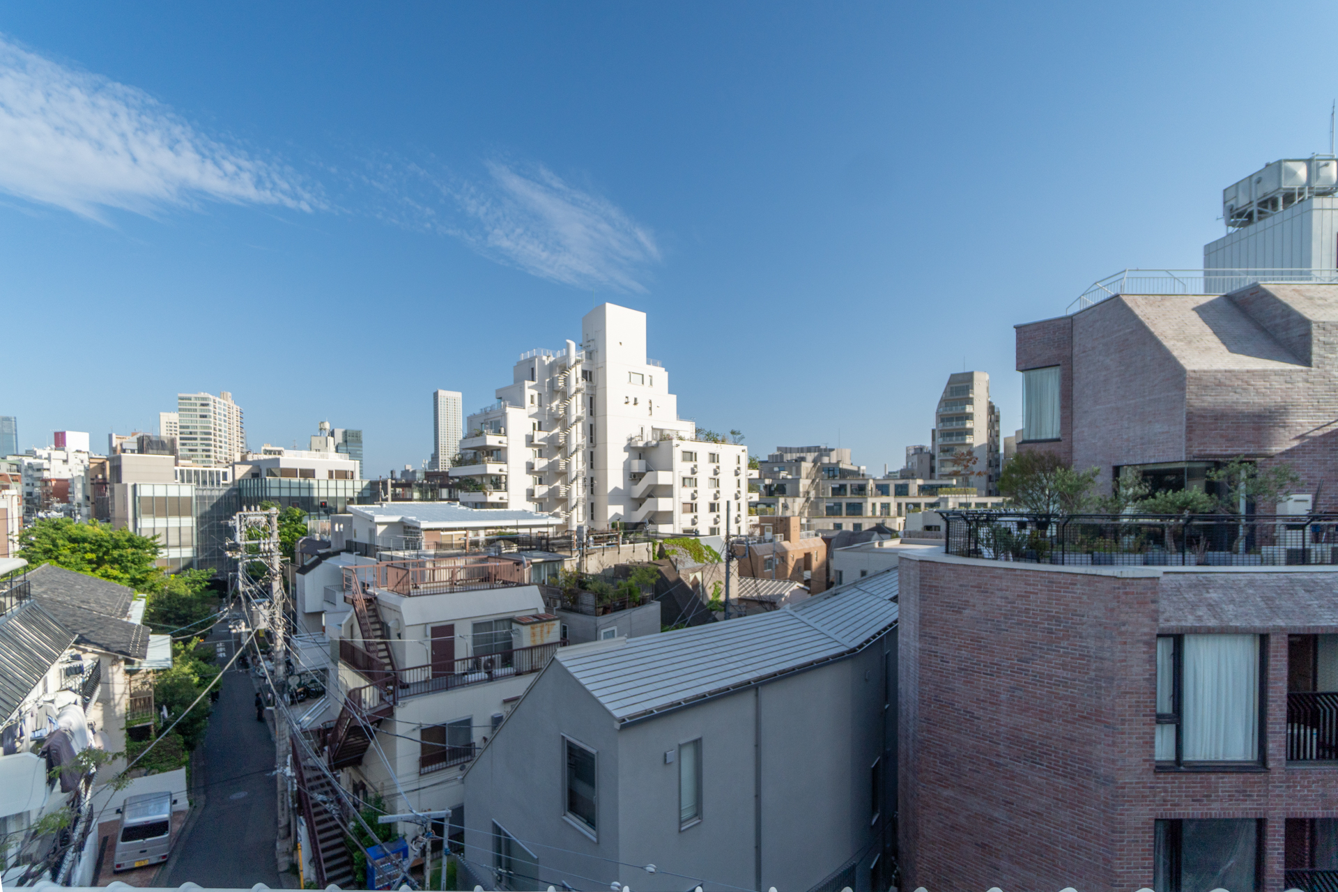 LDK側バルコニー正面付近には高い建物が少ない