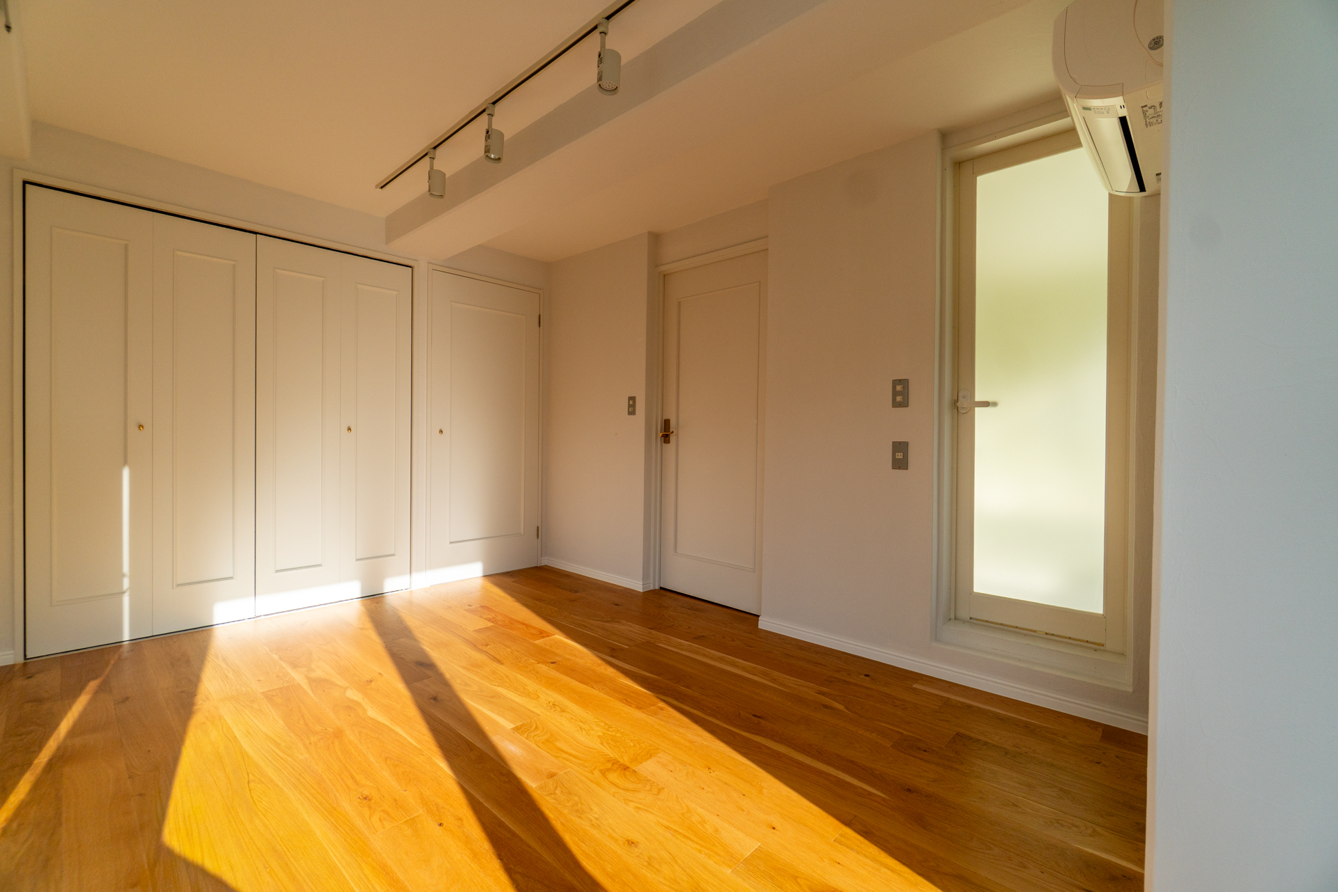 バスルームからも採光あり