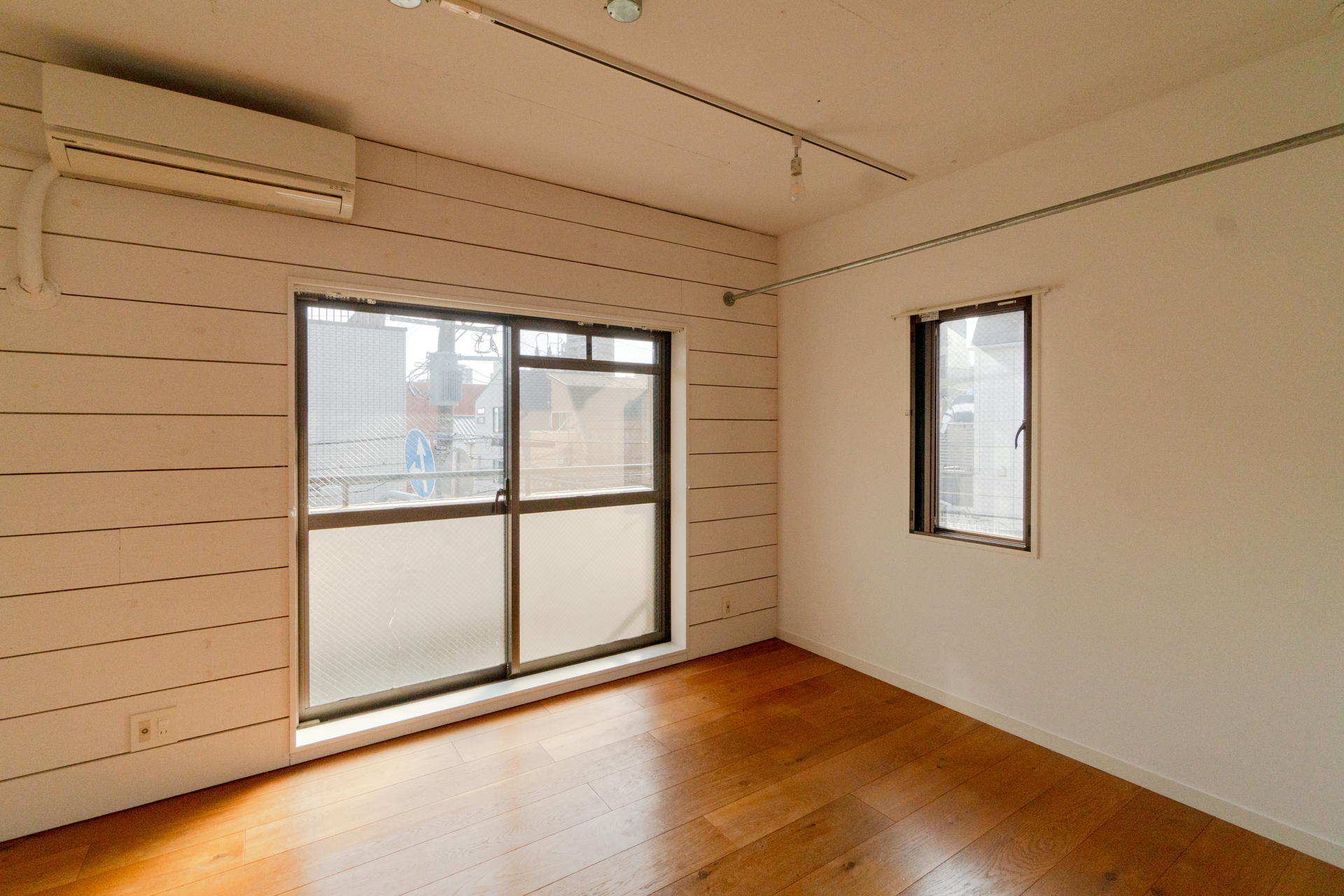 リビングも2面採光（301号室）