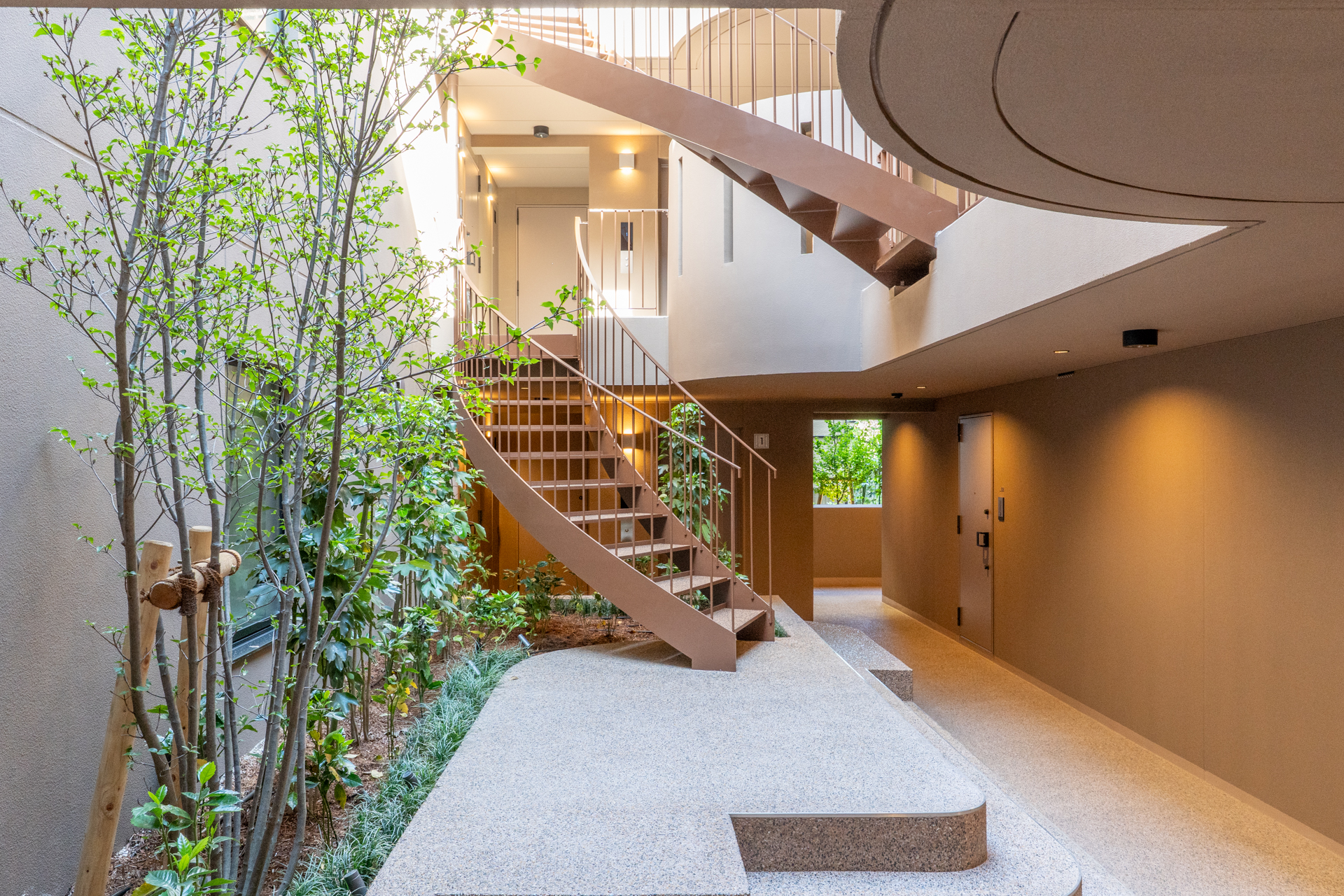 コモンステージのある中庭