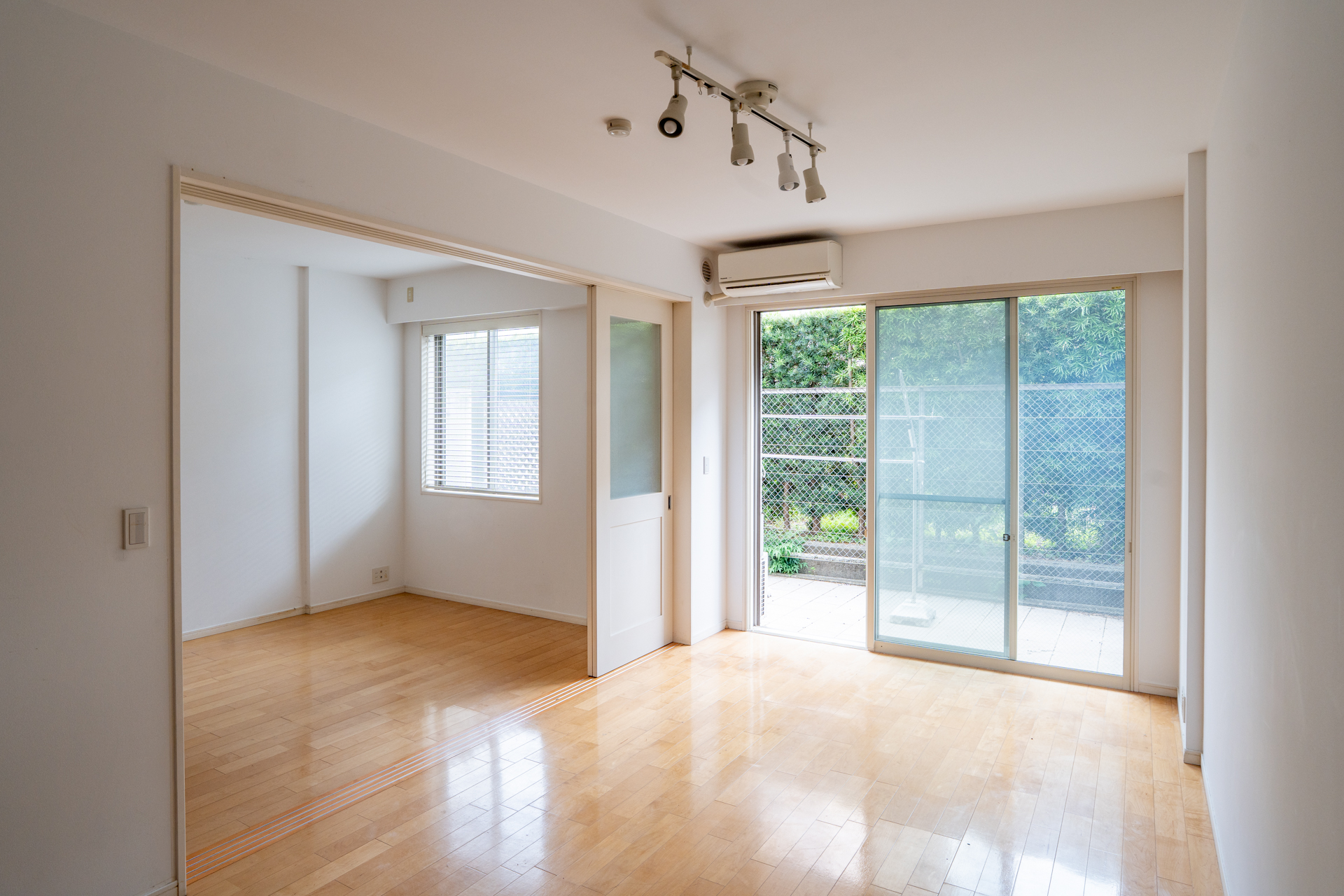 庭のある暮らしを、三宿で。