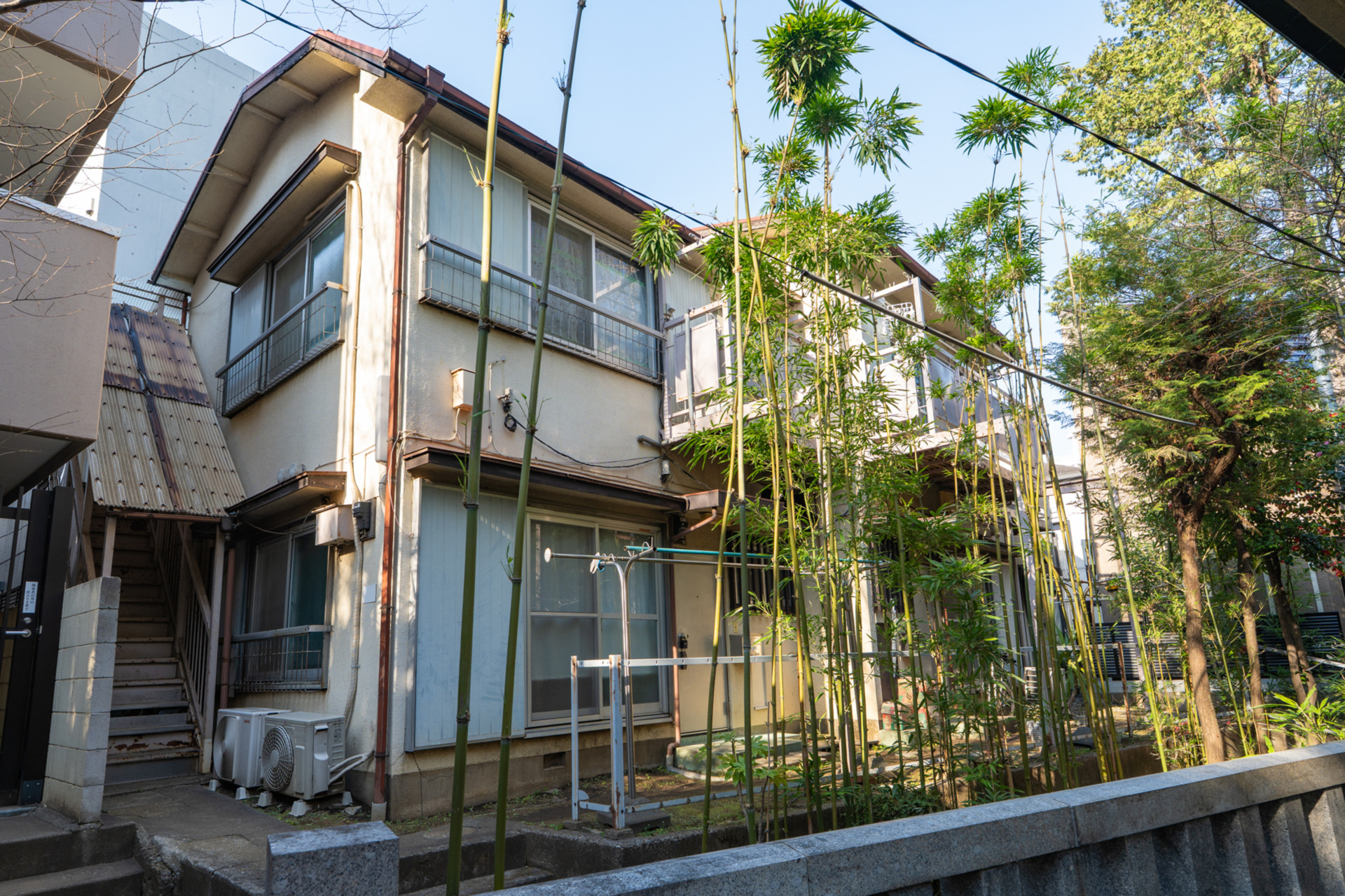 The・昭和な木賃アパートです（※写真はすべて前回募集時に撮影したものです）