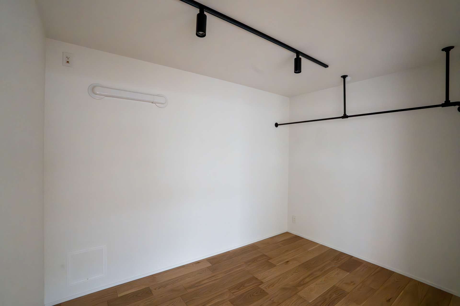 収納ラックも各部屋に