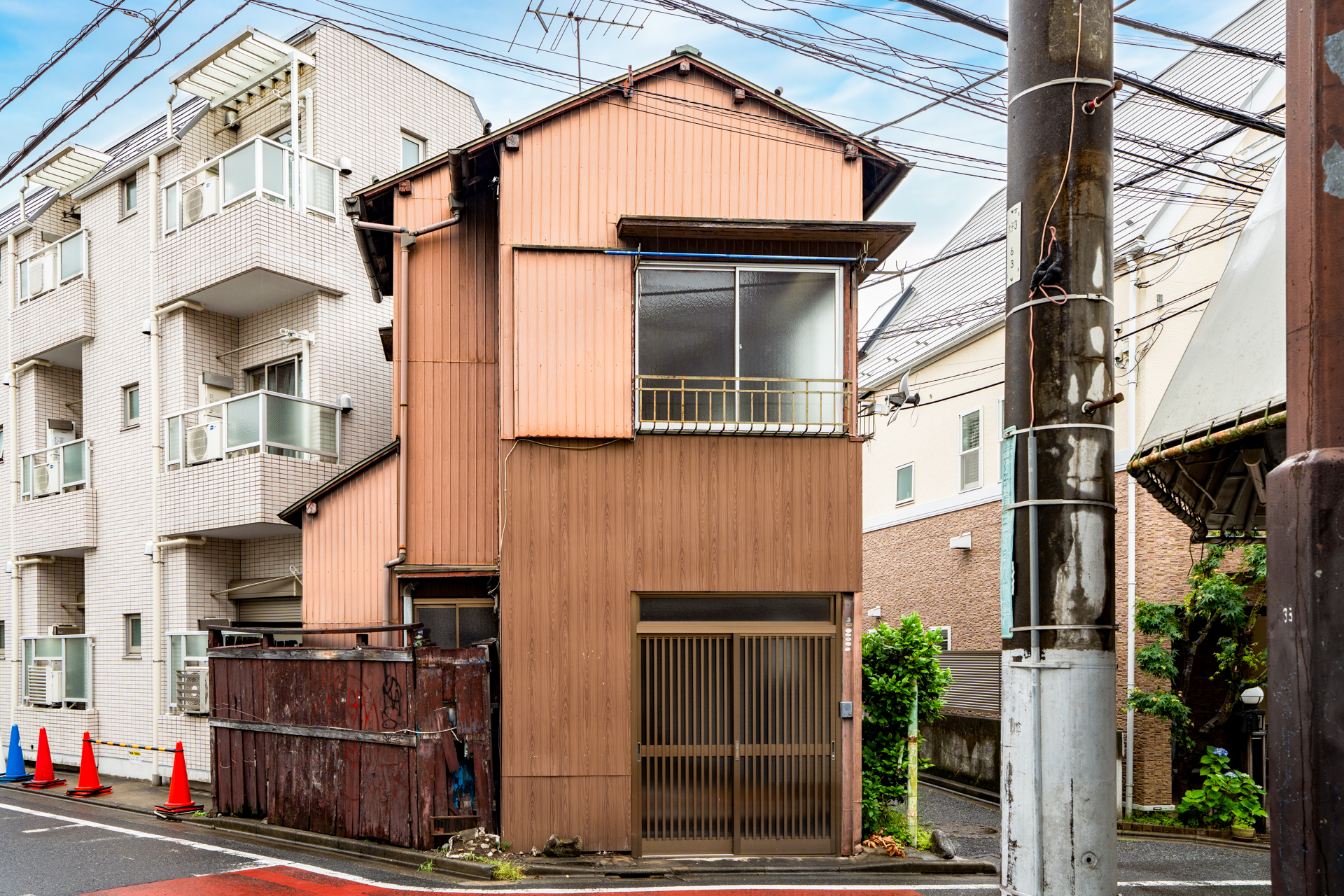 三茶角地一棟店舗