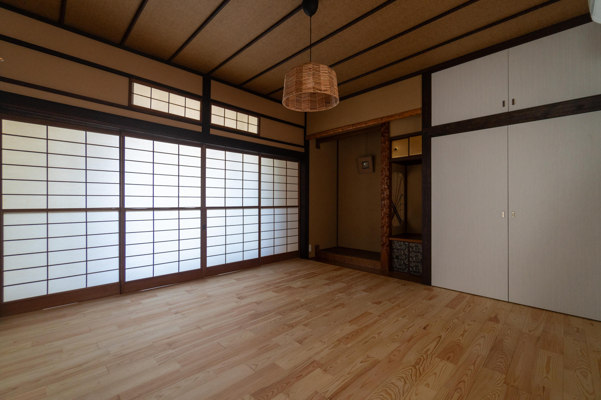 床間がある二階の居室